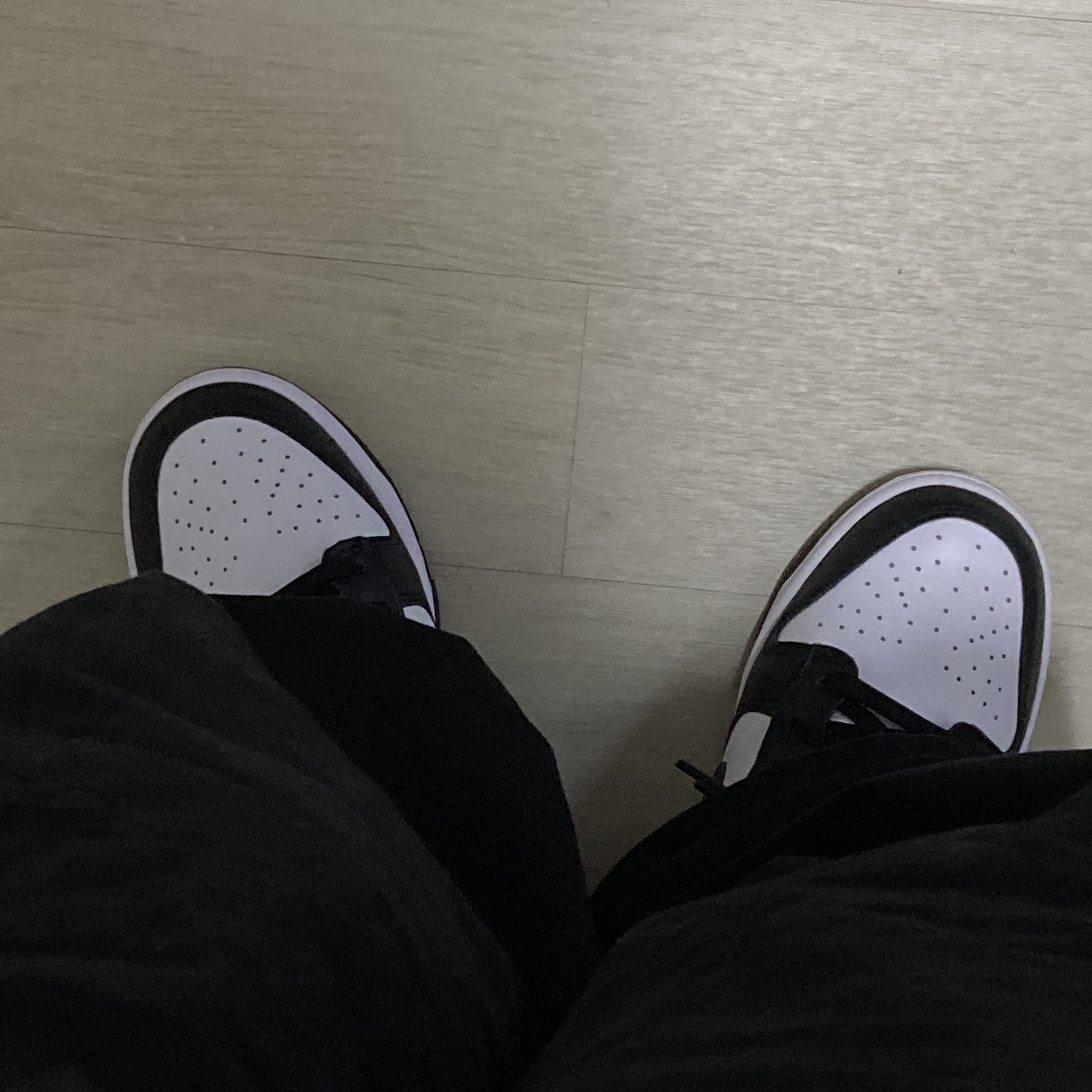 (W) Nike Dunk Low Black 착용 스타일 - 2