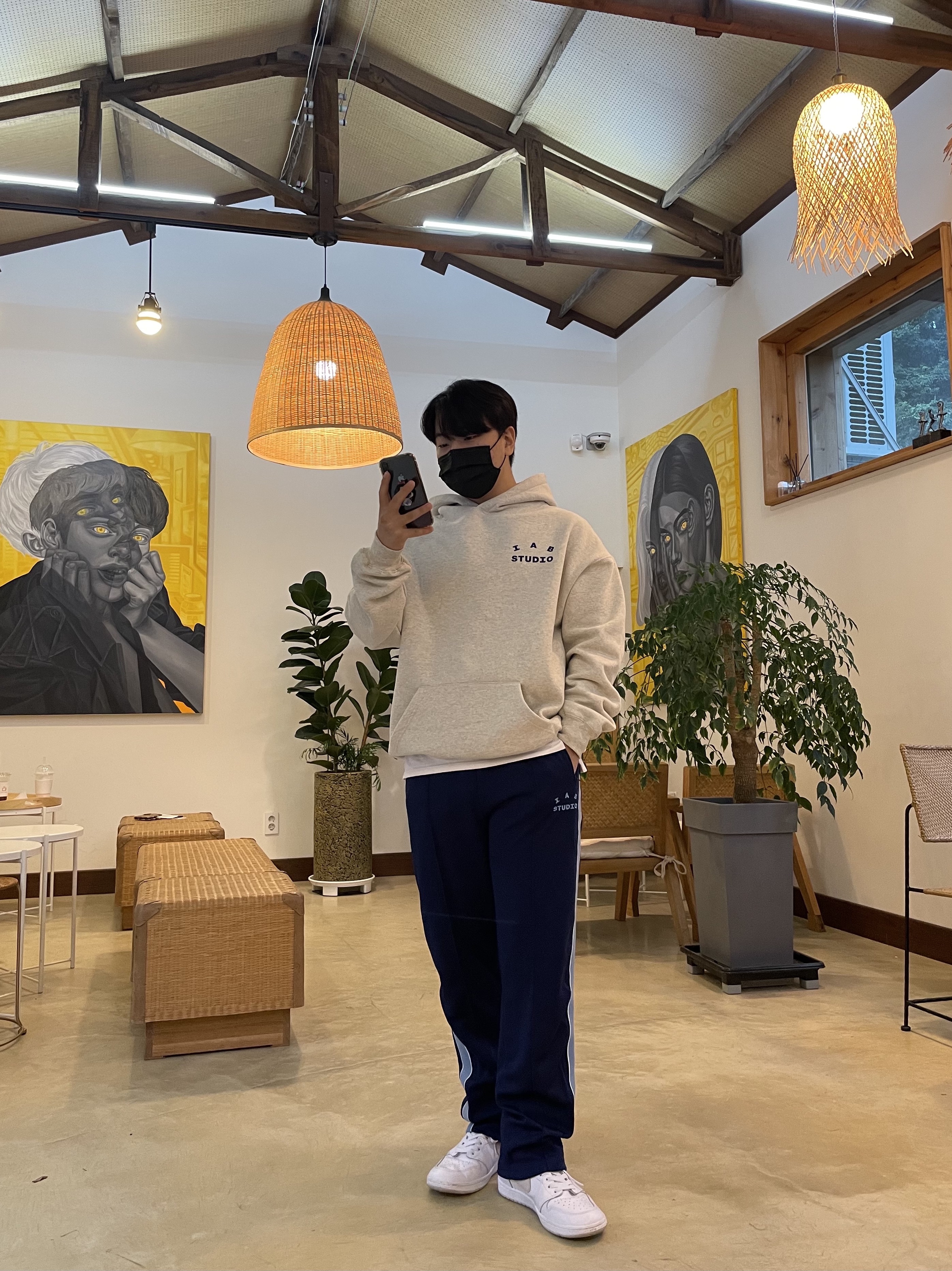 IAB Studio Hoodie Oatmeal Gray - 21SS, IAB Studio Track Pants Navy - 21SS 착용 스타일