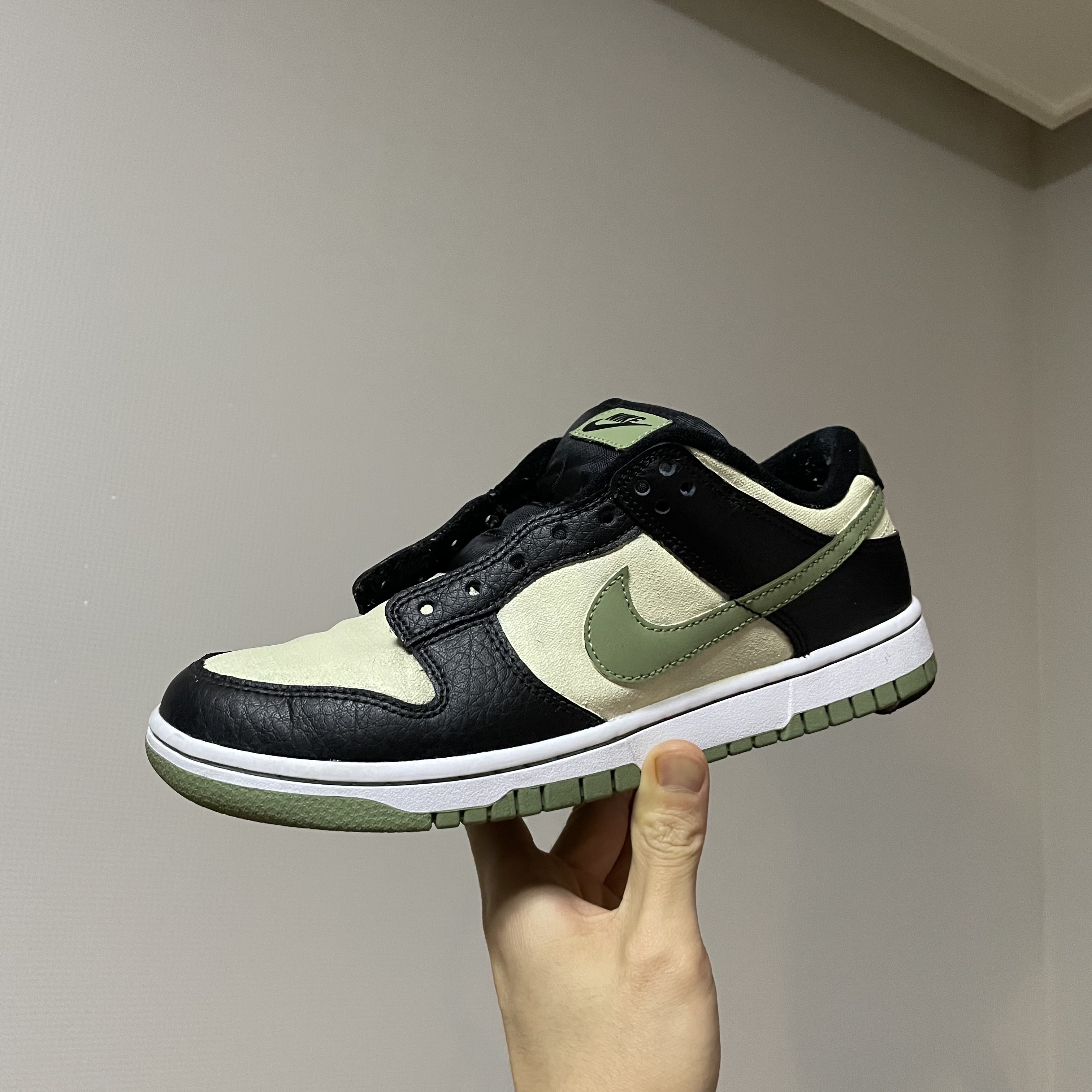 Nike Dunk Low SE Black Multi Camo 착용 스타일 - 2