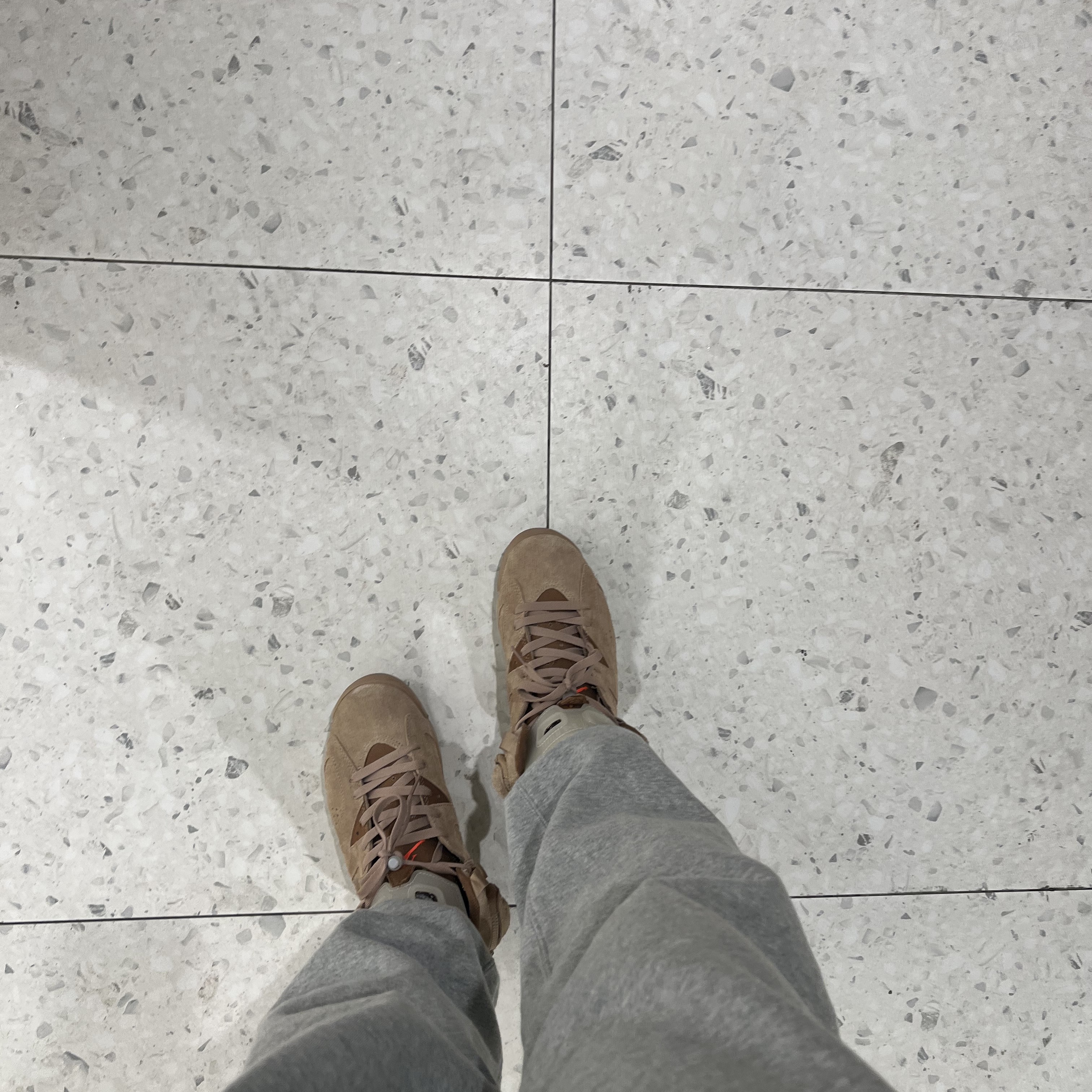 Jordan 6 x Travis Scott Retro SP British Khaki, IAB Studio Sweatpants Gray - 21SS 착용 스타일 - 2