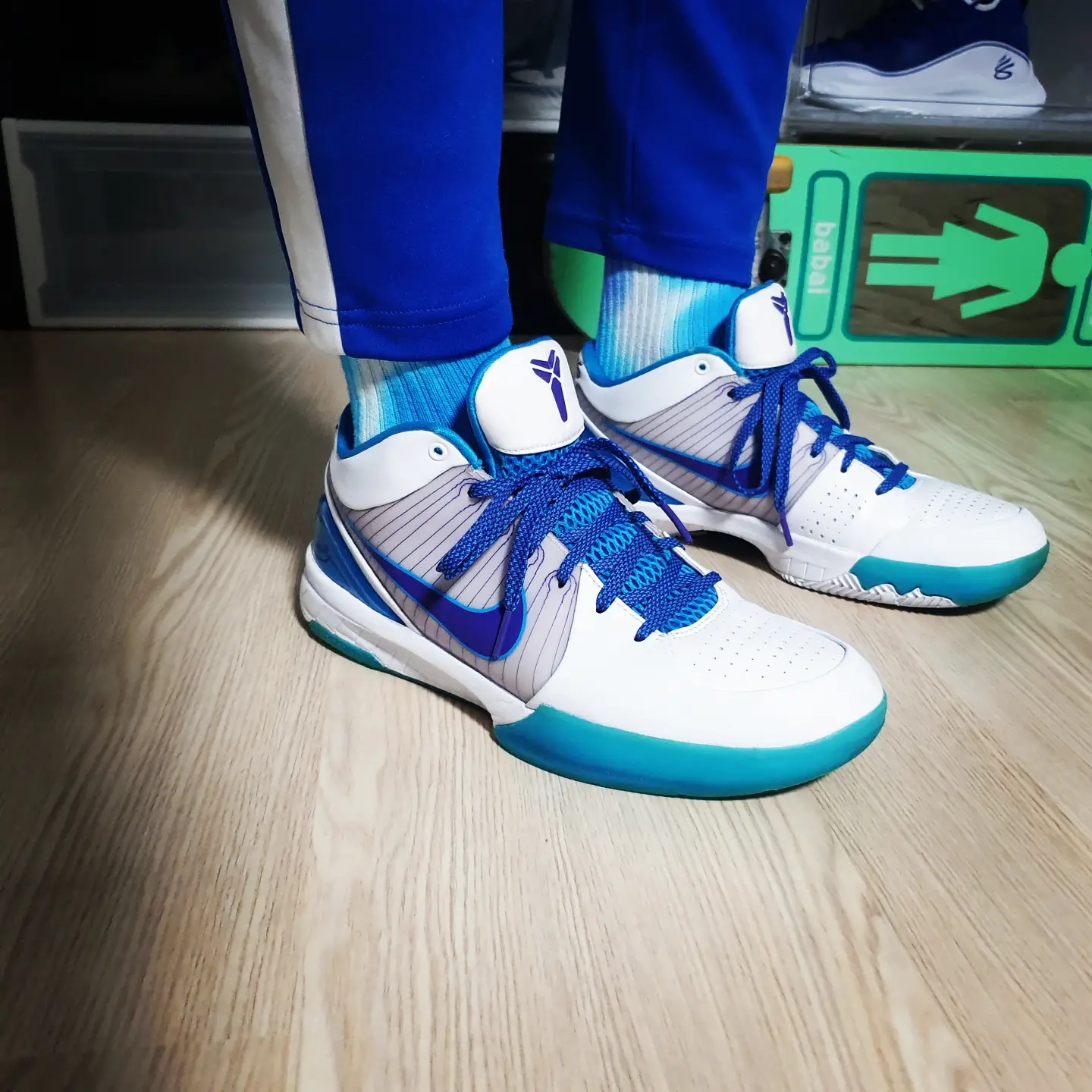 Nike Kobe 4 Protro Draft Day Hornets 착용 스타일 - 3