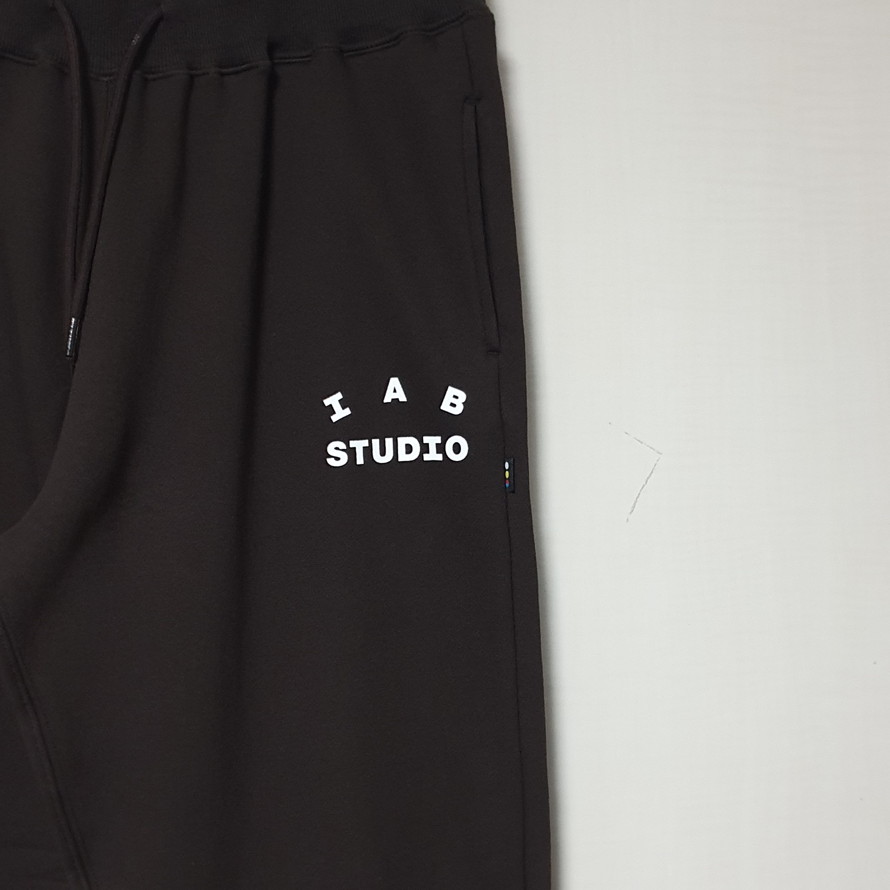 IAB Studio Sweatpants Brown 착용 스타일 - 3