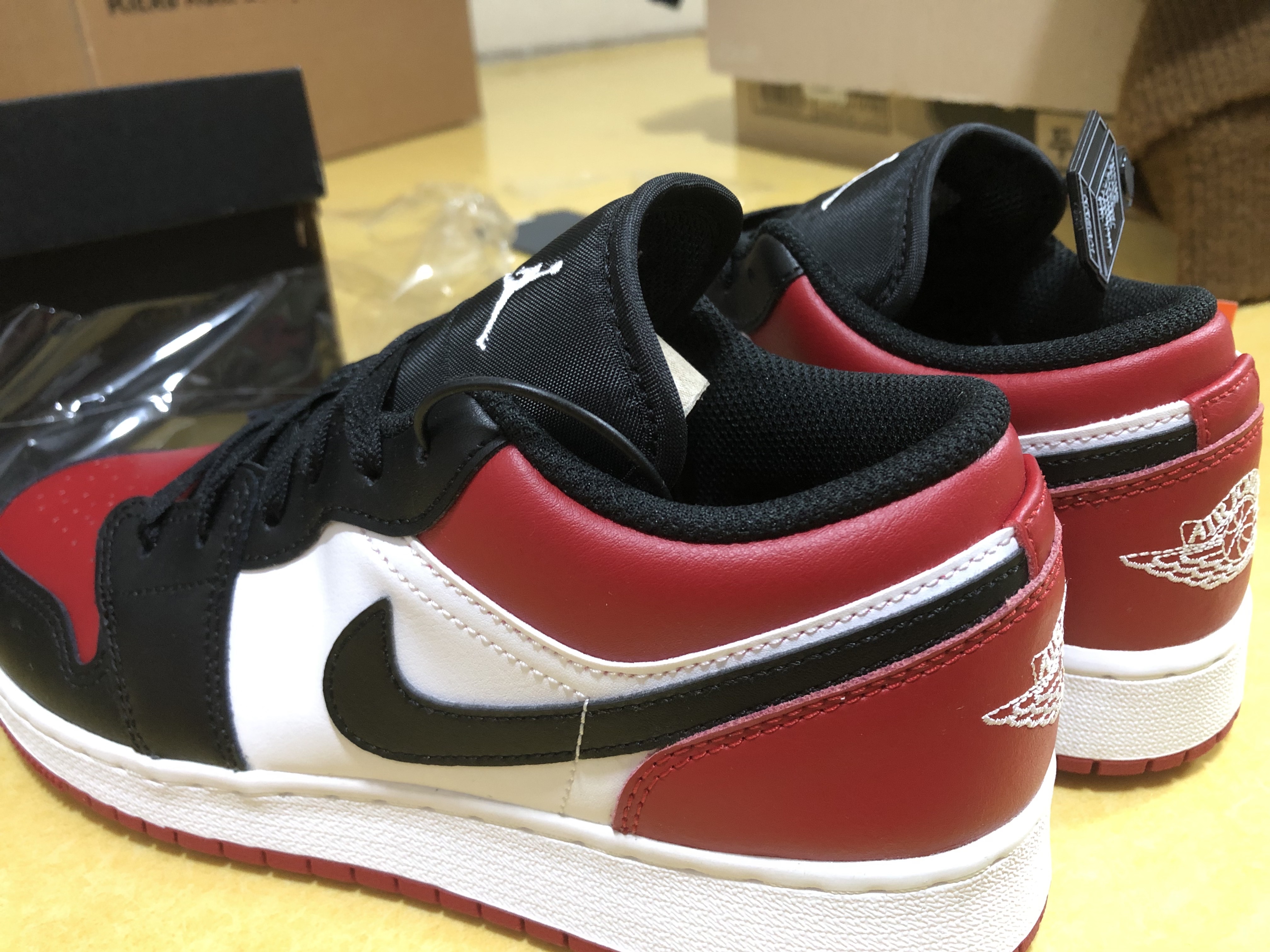 (GS) Jordan 1 Low Bred Toe, Jordan 1 Low Bred Toe 착용 스타일 - 1