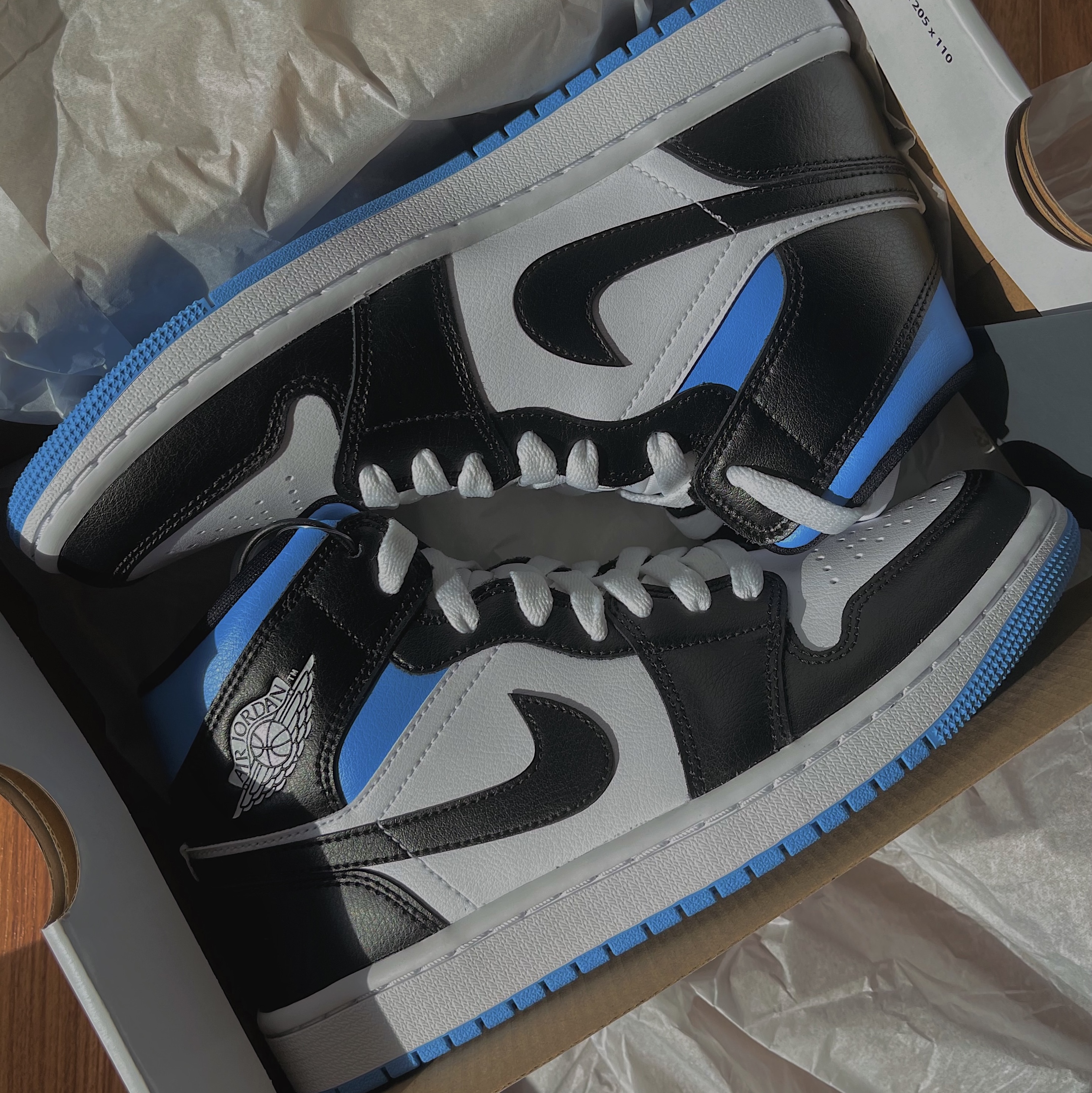 (W) Jordan 1 Mid White Black University Blue 착용 스타일