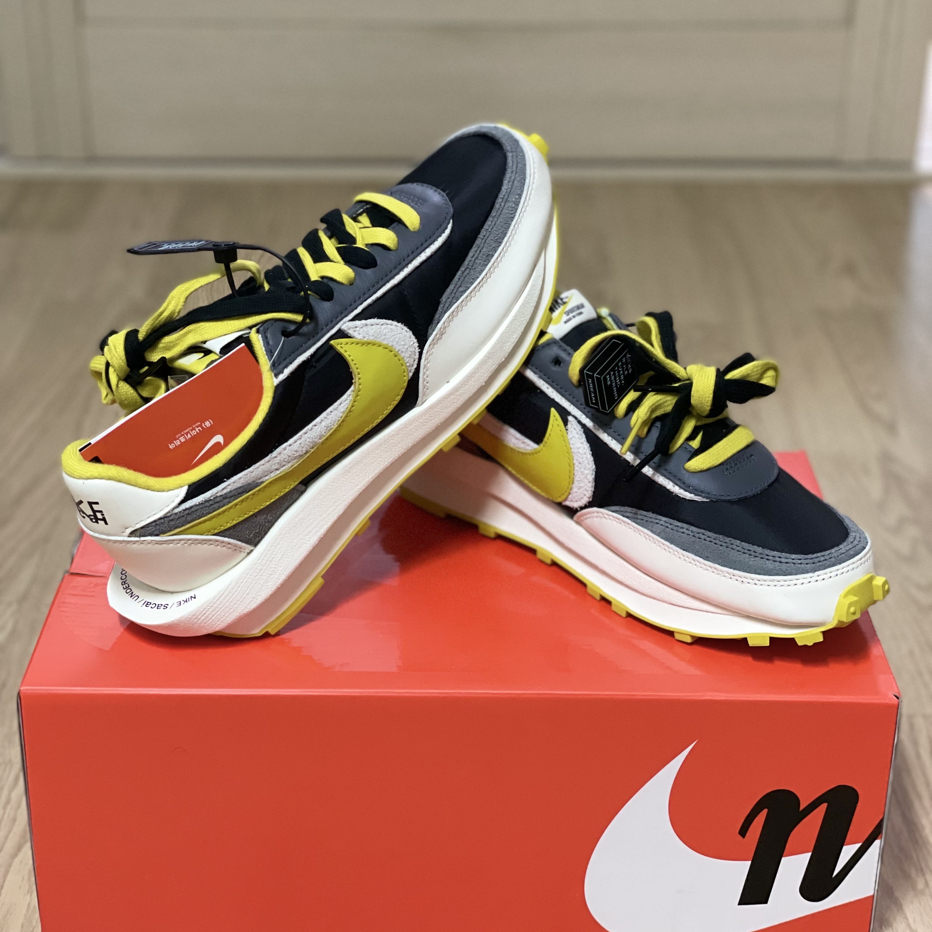 Nike x Sacai x Undercover LDWaffle Black Bright Citron 착용 스타일 - 3