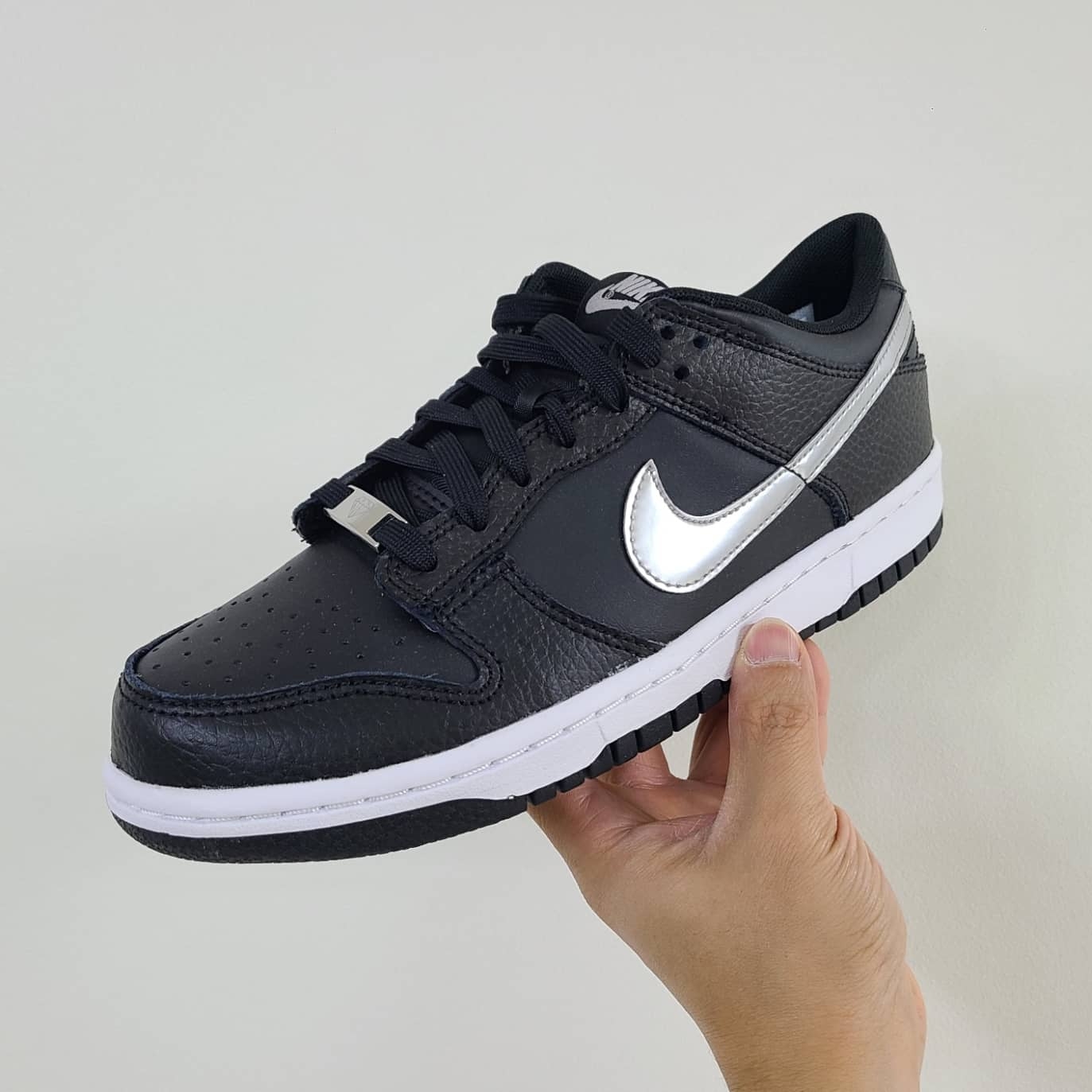 (GS) Nike x NBA Dunk Low Spurs, Nike x Diamond Supply Co. SB Dunk Low Black Diamond 착용 스타일 - 1
