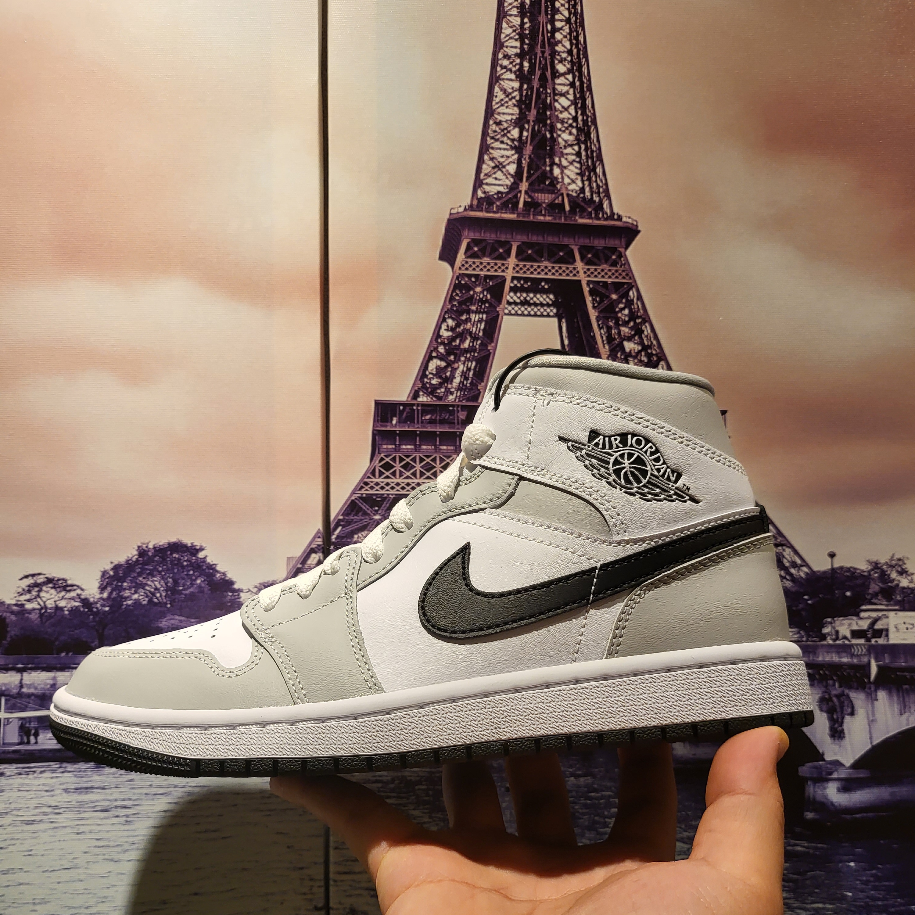 (W) Jordan 1 Mid Grey Fog 착용 스타일 - 3