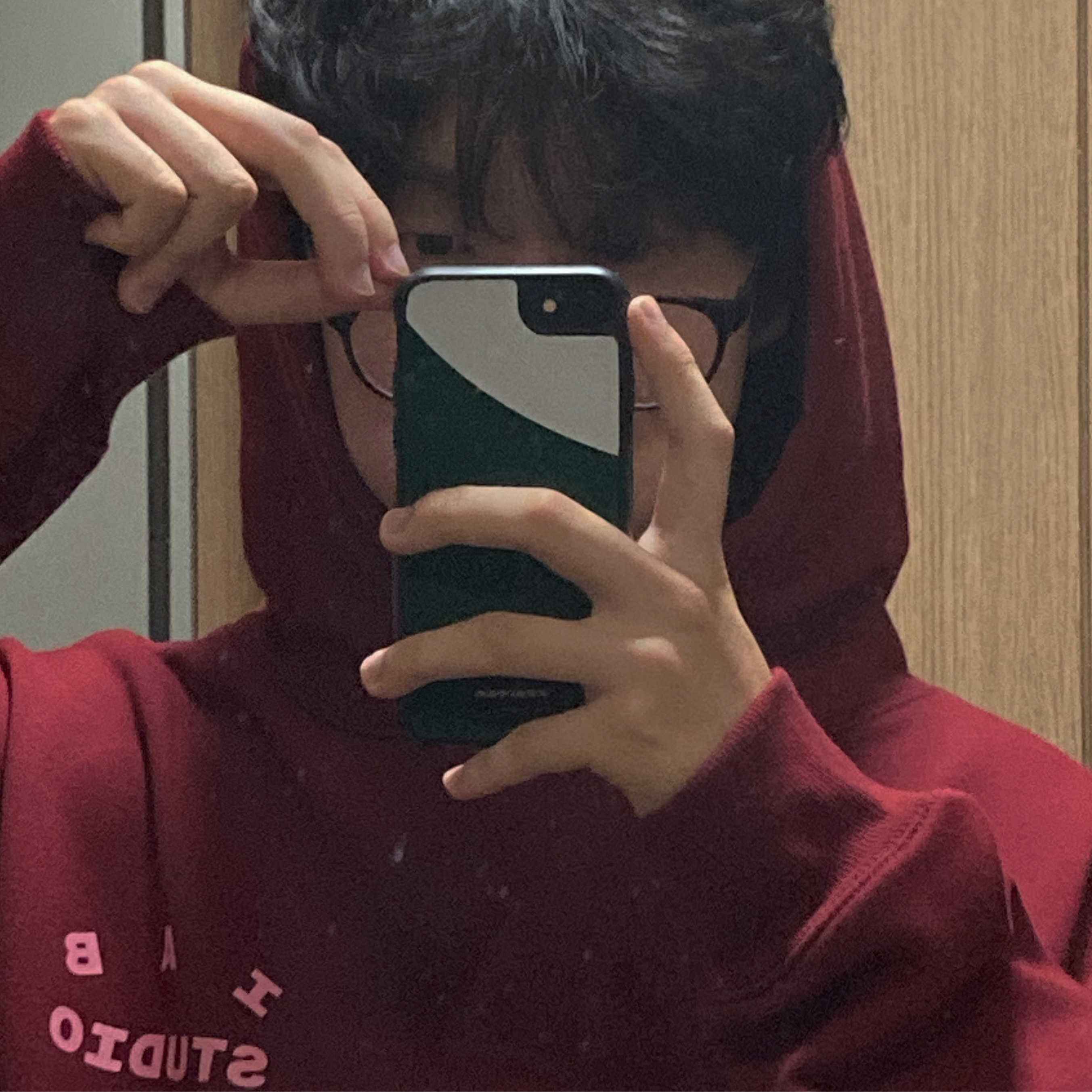 IAB Studio Hoodie Raspberry 착용 스타일 - 4
