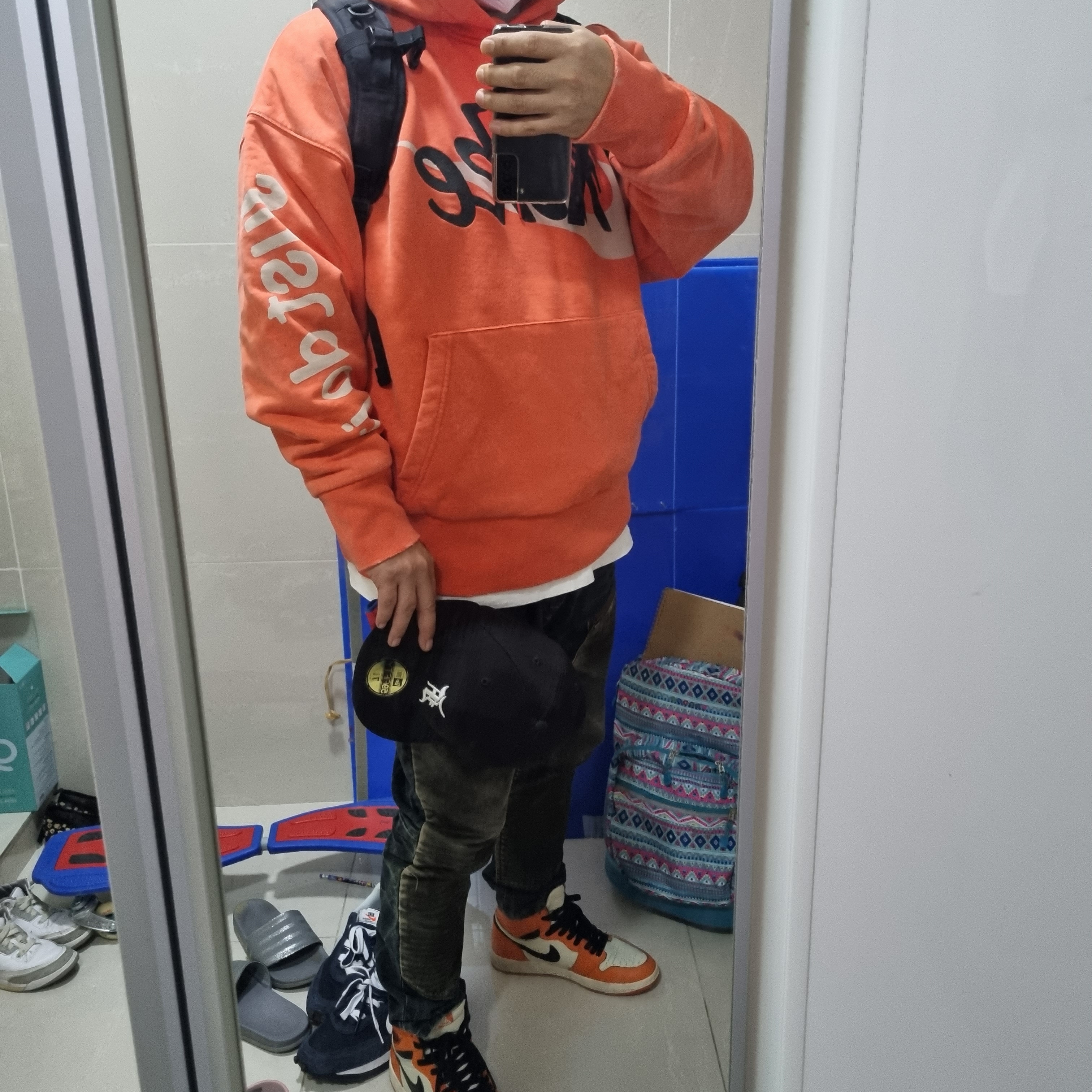 Nike x Cactus Plant Flea Market Shoebox Heavyweight Hooded Pullover Orange - US/EU, Jordan 1 Retro High OG Reverse Shattered Backboard 착용 스타일
