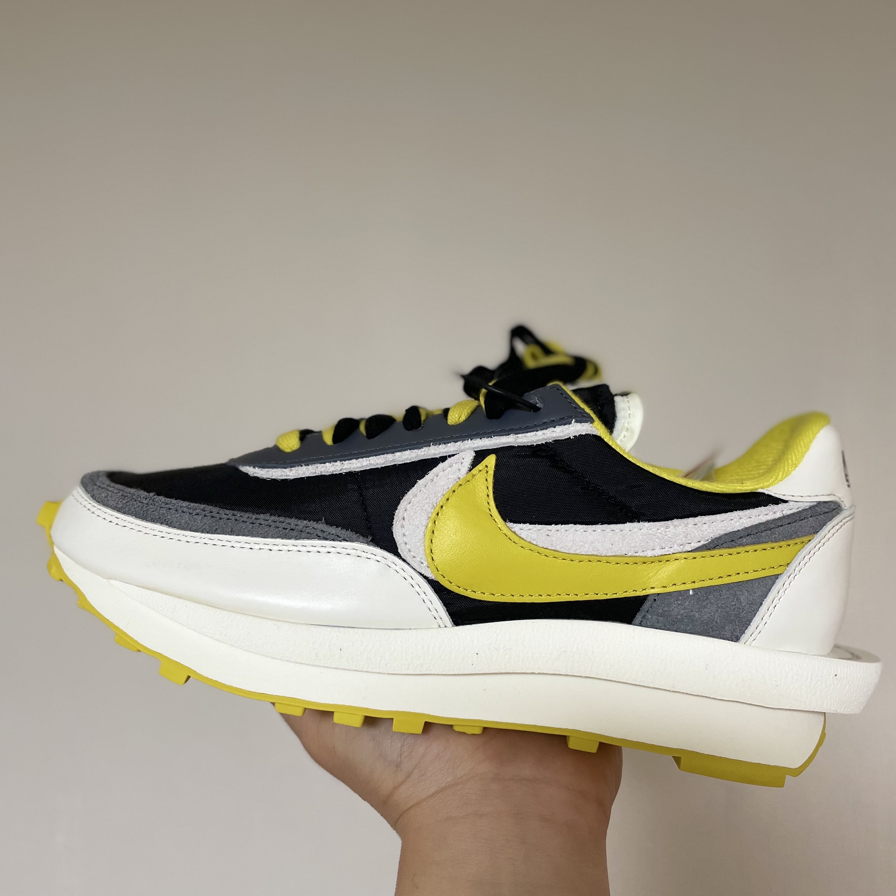 Nike x Sacai x Undercover LDWaffle Black Bright Citron 착용 스타일 - 1