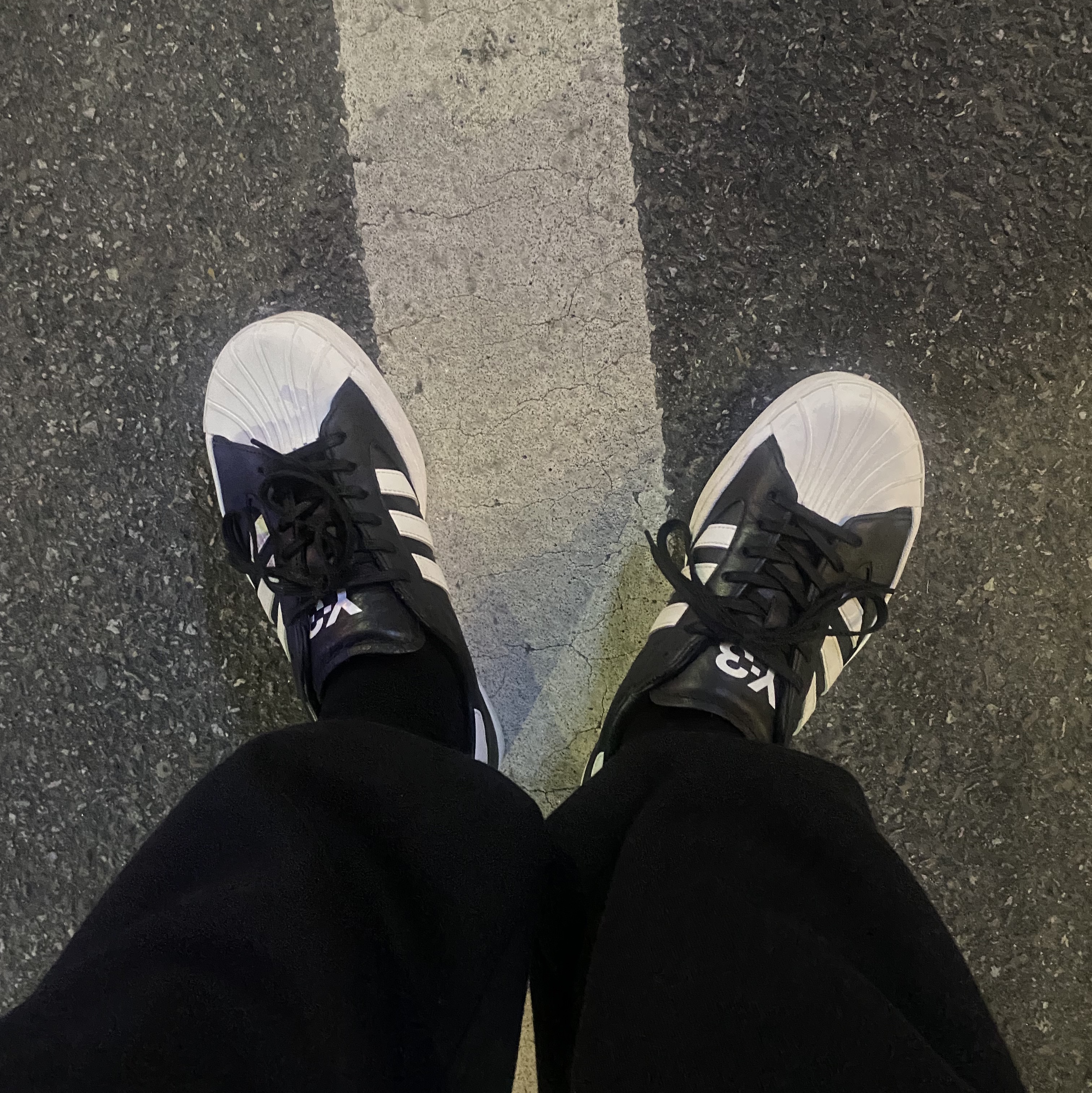 Y-3 Yohji Star Black White 착용 스타일