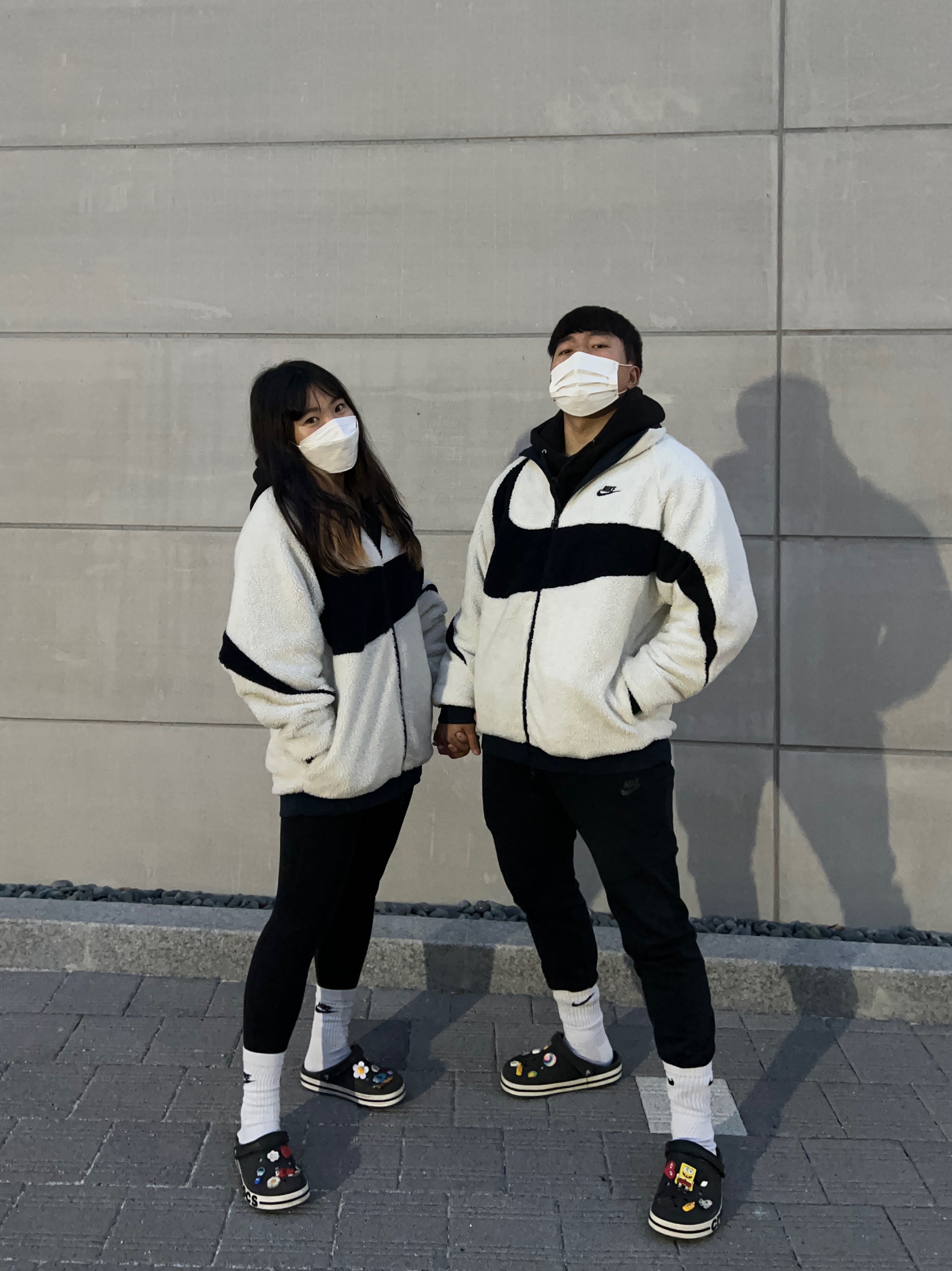 Nike Big Swoosh Full Zip Jacket White Navy 착용 스타일 - 2