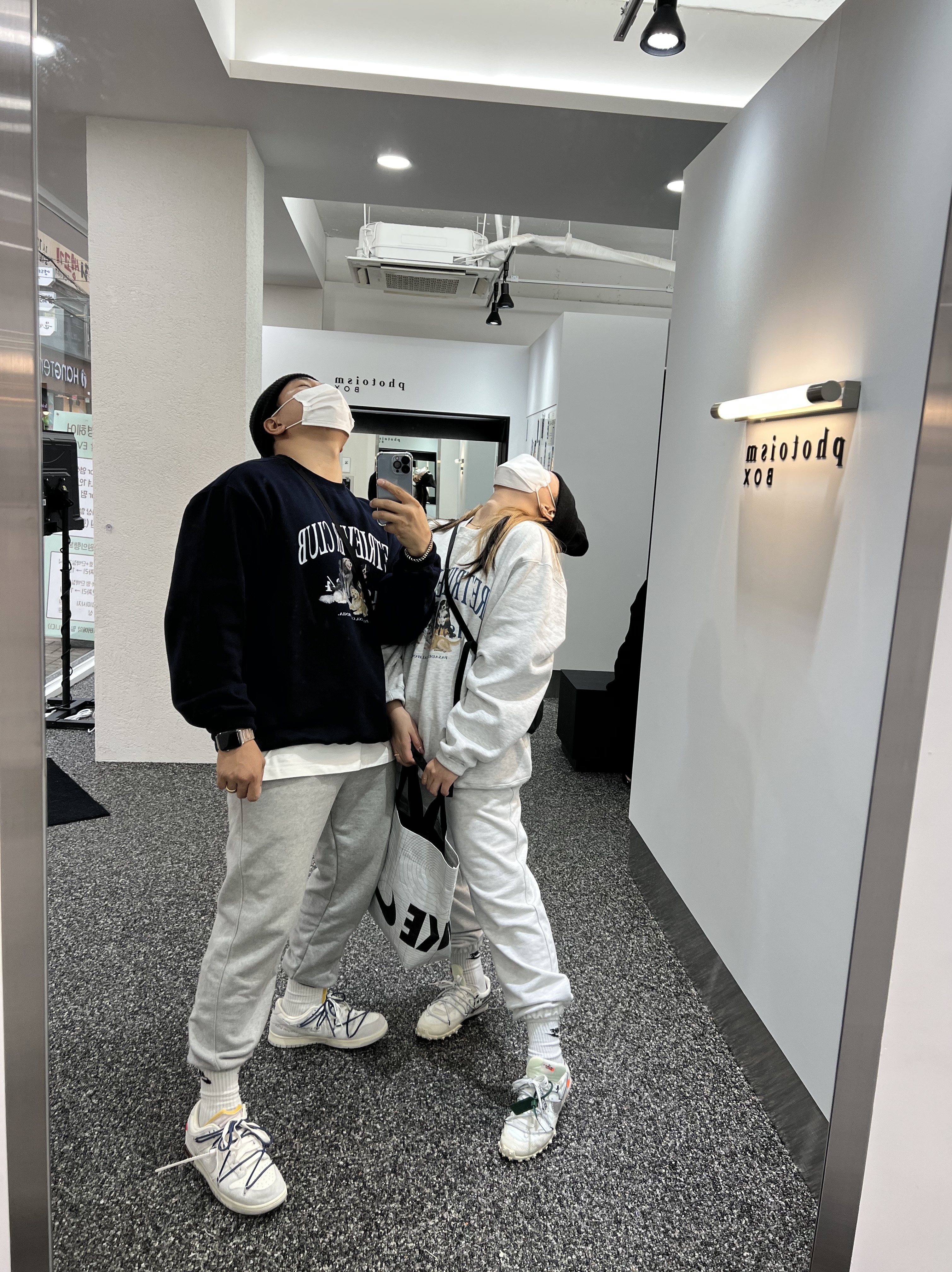 Nike x Off-White Dunk Low The 50 - Lot 18, (W) Nike x Off-White Waffle Racer White 착용 스타일 - 3