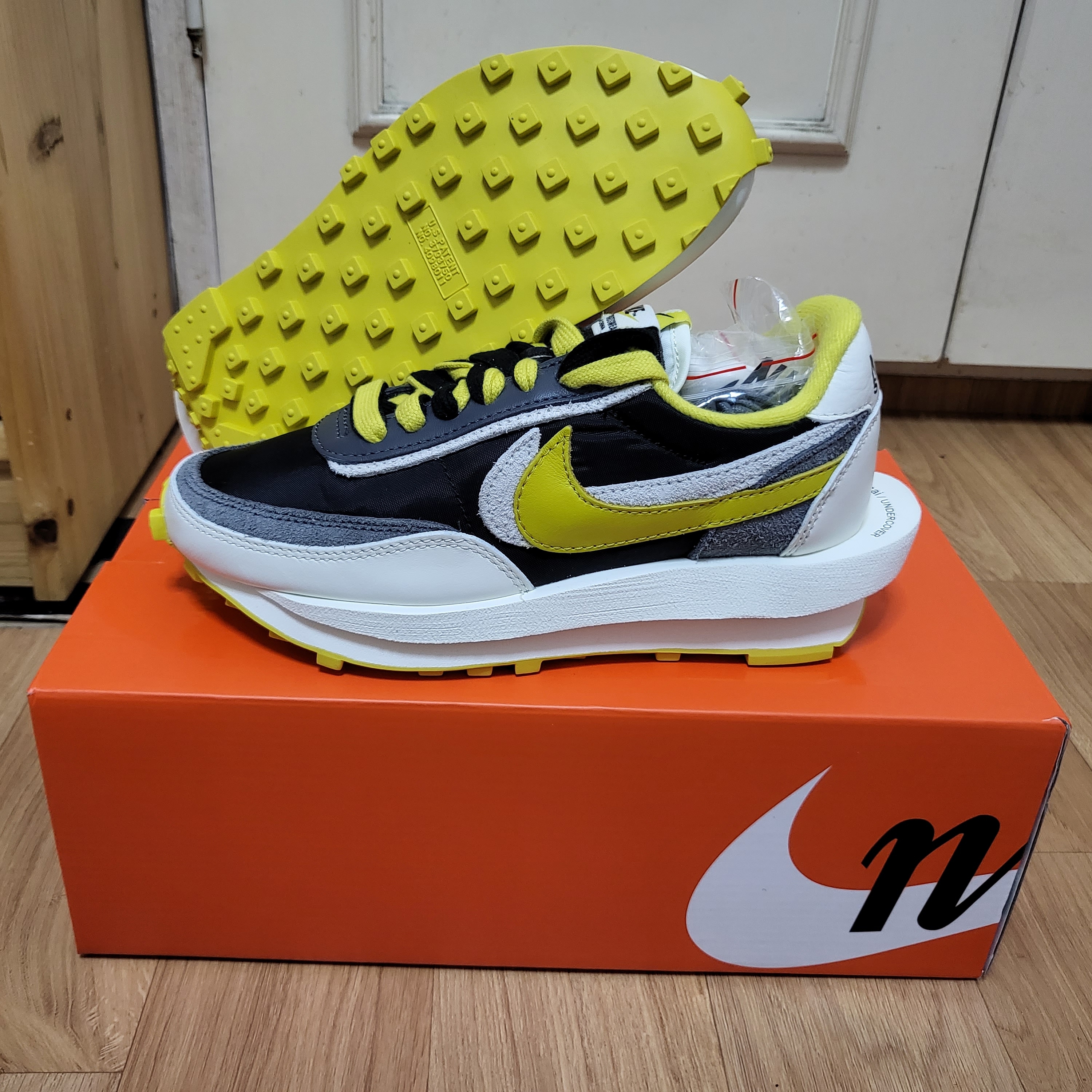 Nike x Sacai x Undercover LDWaffle Black Bright Citron 착용 스타일 - 2