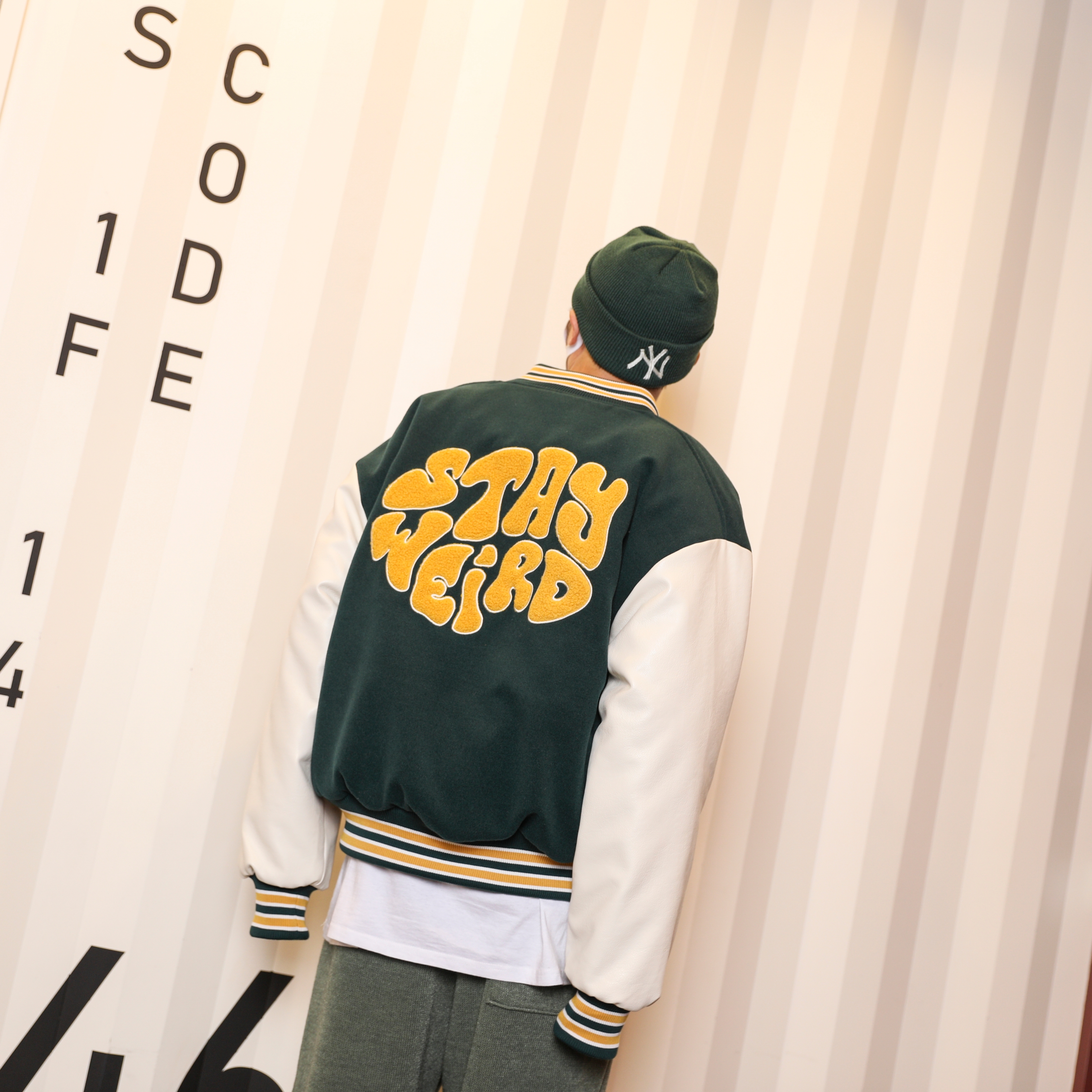 Adidas x BAPE Superstar 80s Green Camo 착용 스타일 - 3