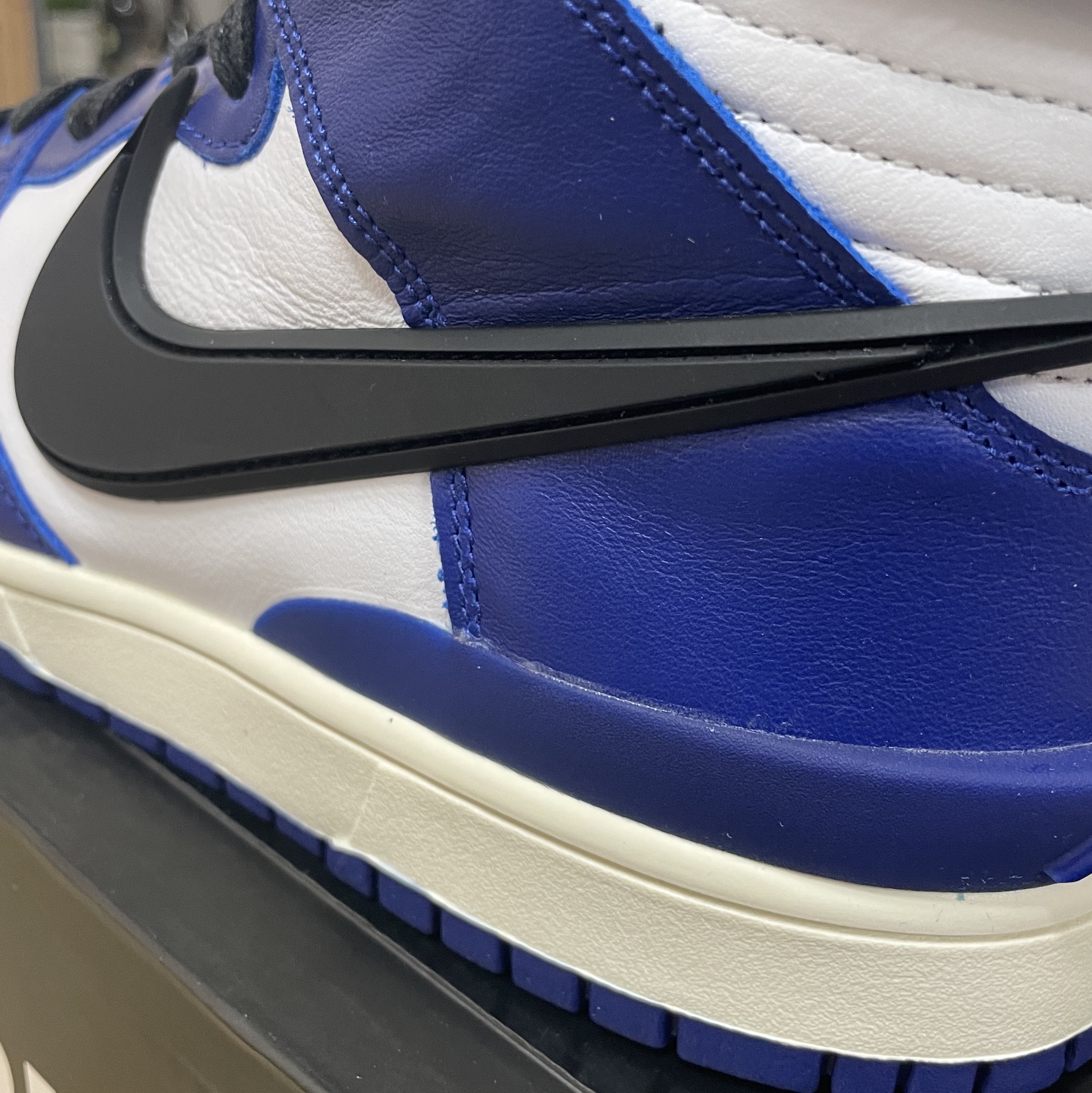 Nike x Ambush Dunk High Deep Royal Blue 착용 스타일 - 3