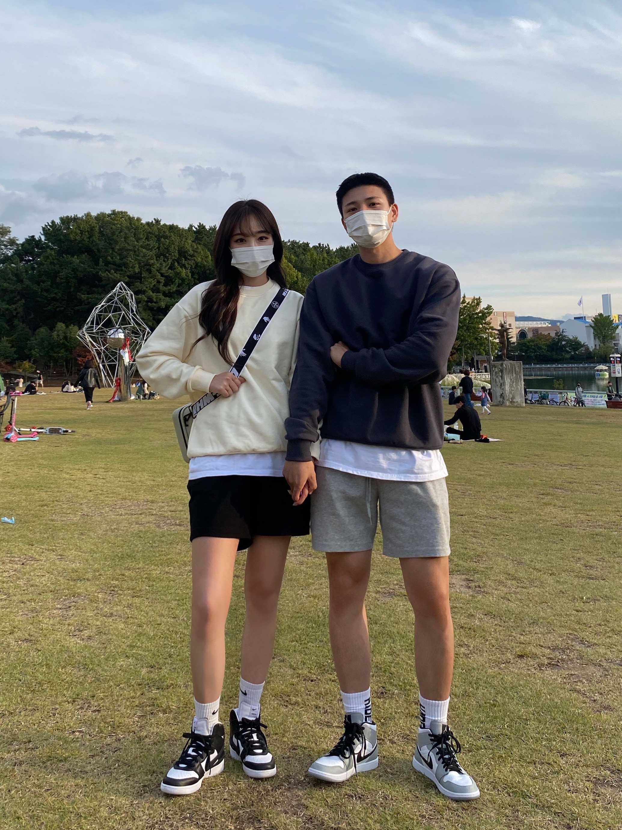 Off-White x Amore Pacific Protection Box (Without Cosmetics), Nike x Ambush Dunk High Black 착용 스타일