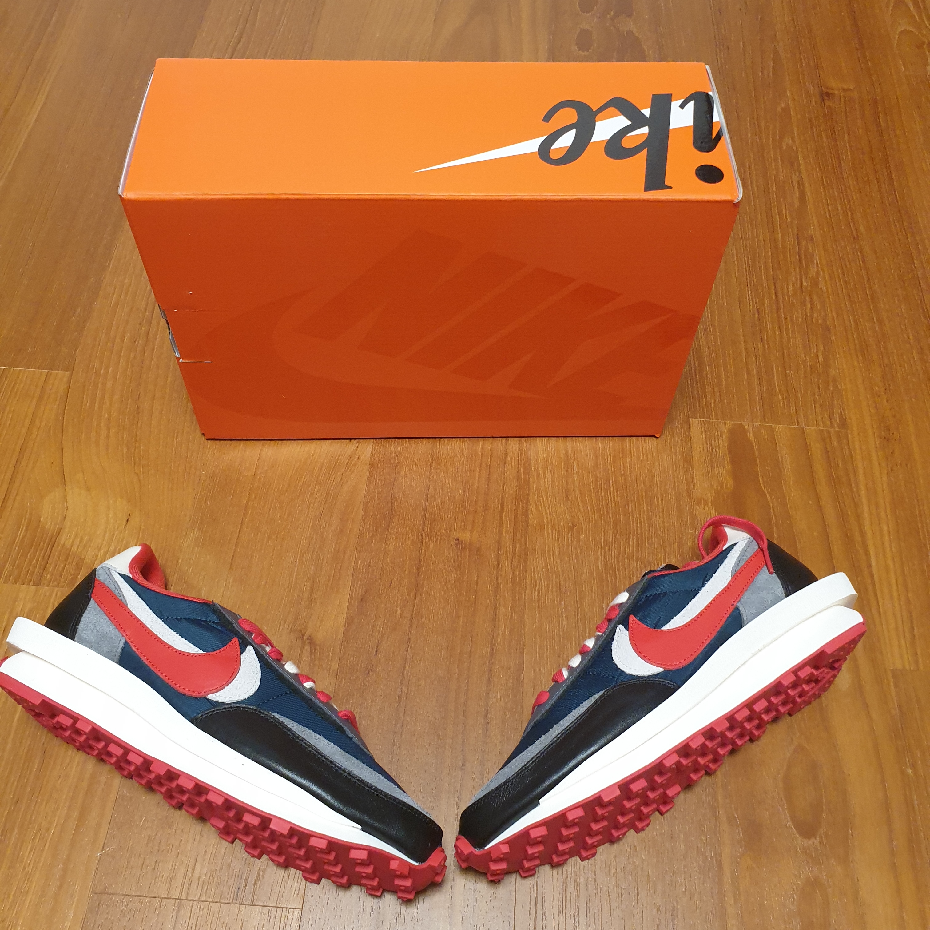 Nike x Sacai x Undercover LDWaffle Midnight Spruce University Red 착용 스타일 - 2