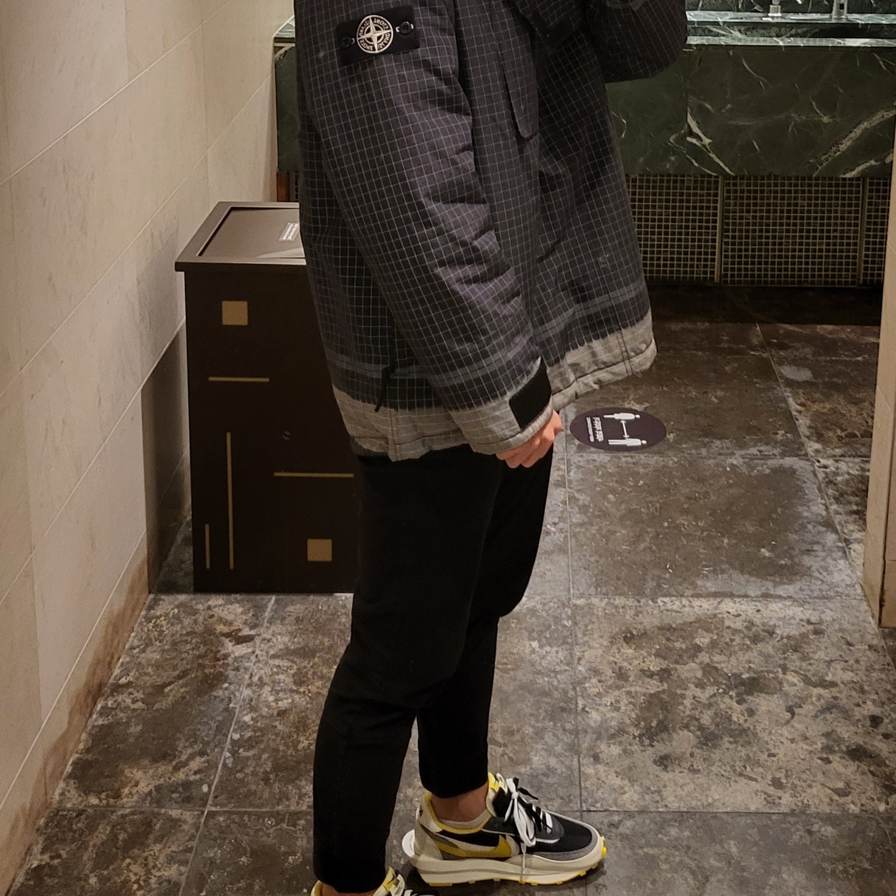 Nike x Sacai x Undercover LDWaffle Black Bright Citron 착용 스타일