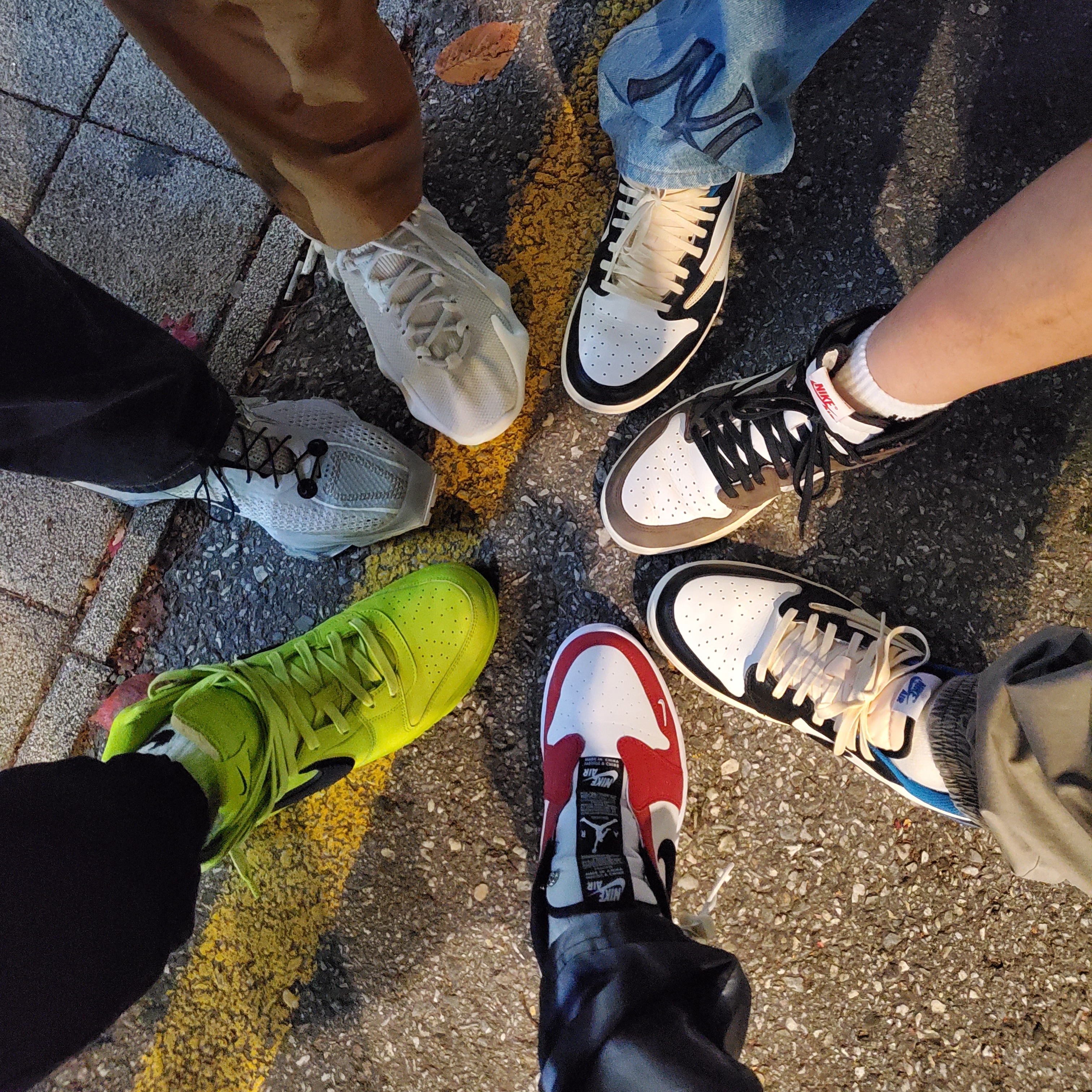 Jordan 1 x Travis Scott x Fragment Retro Low OG SP Military Blue, Jordan 1 x Travis Scott Retro High OG SP Mocha 착용 스타일 - 5