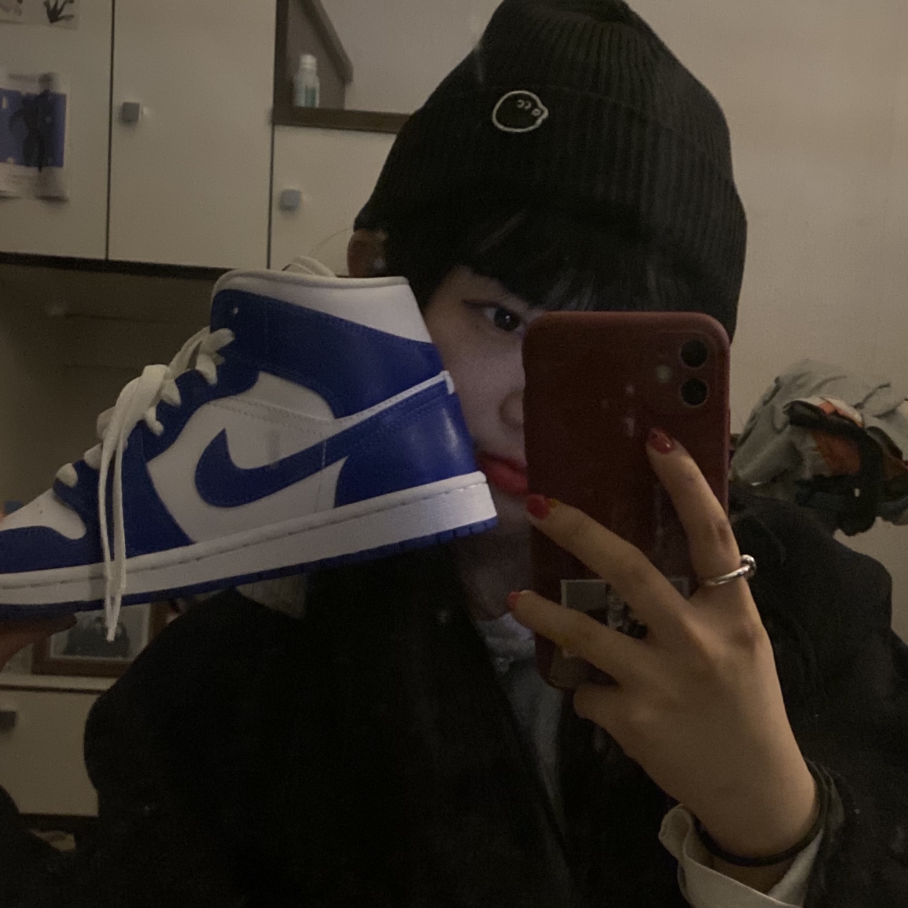 (W) Jordan 1 Mid White Hyper Royal 착용 스타일