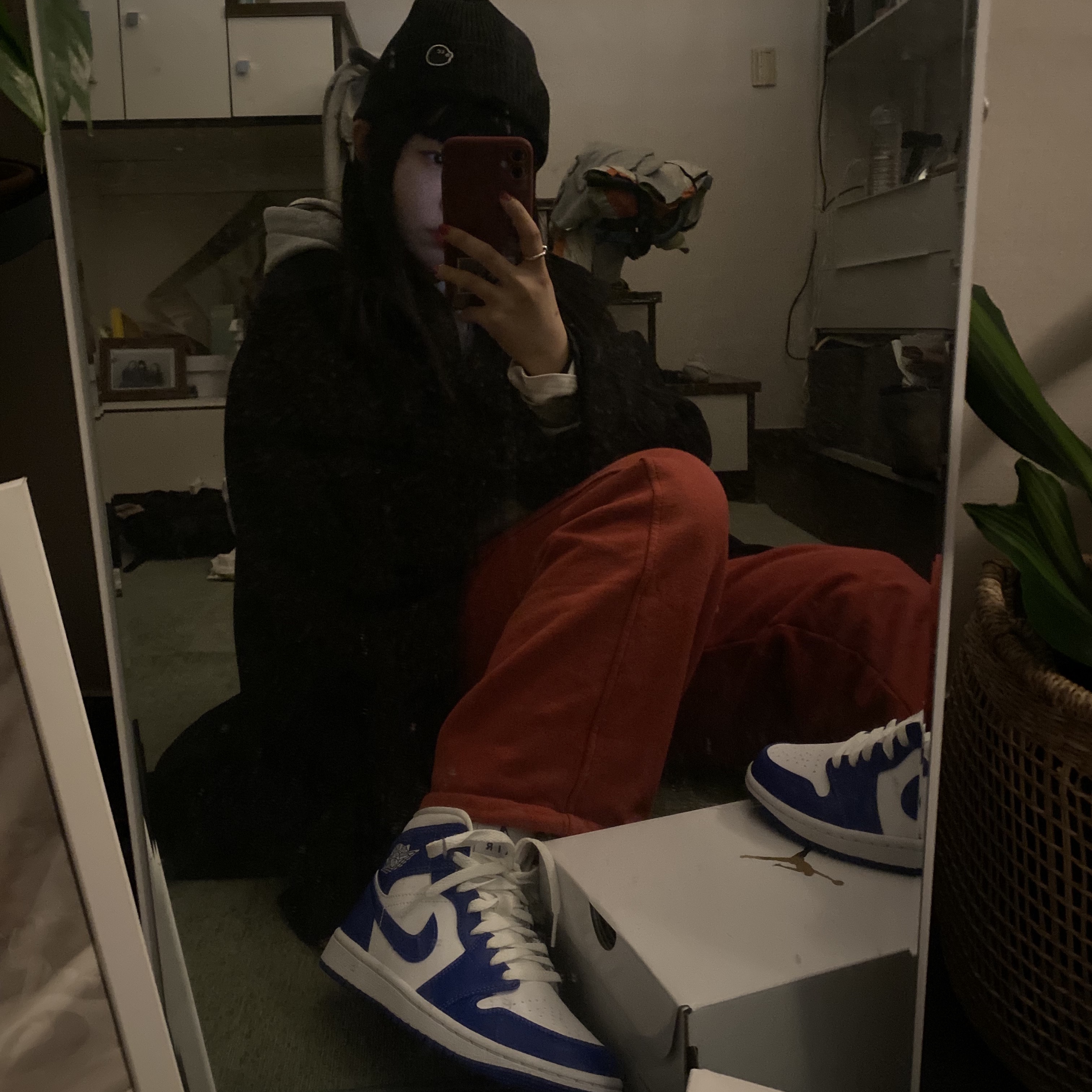 (W) Jordan 1 Mid White Hyper Royal 착용 스타일