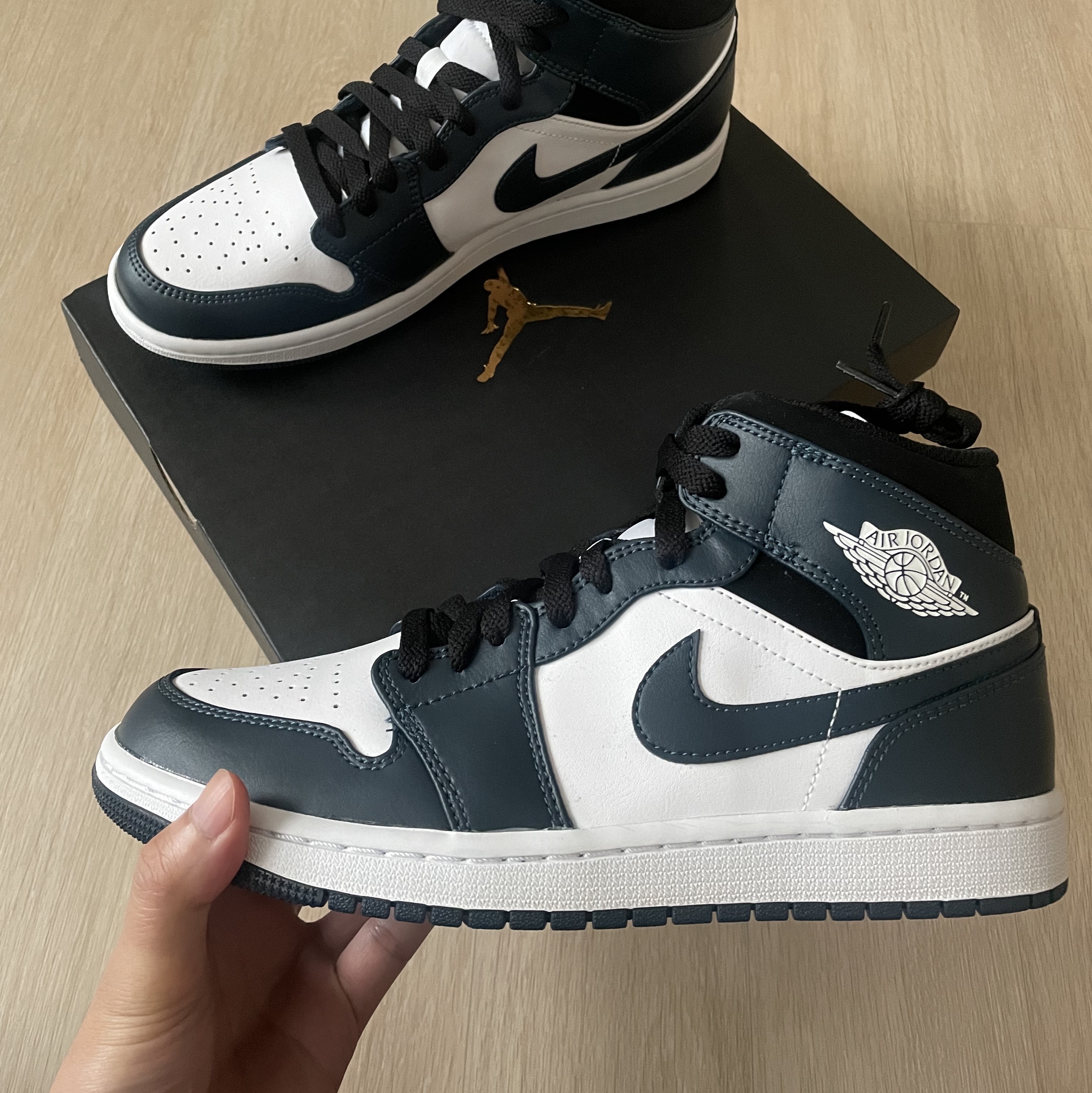 Jordan 1 Mid Dark Teal 착용 스타일 - 3