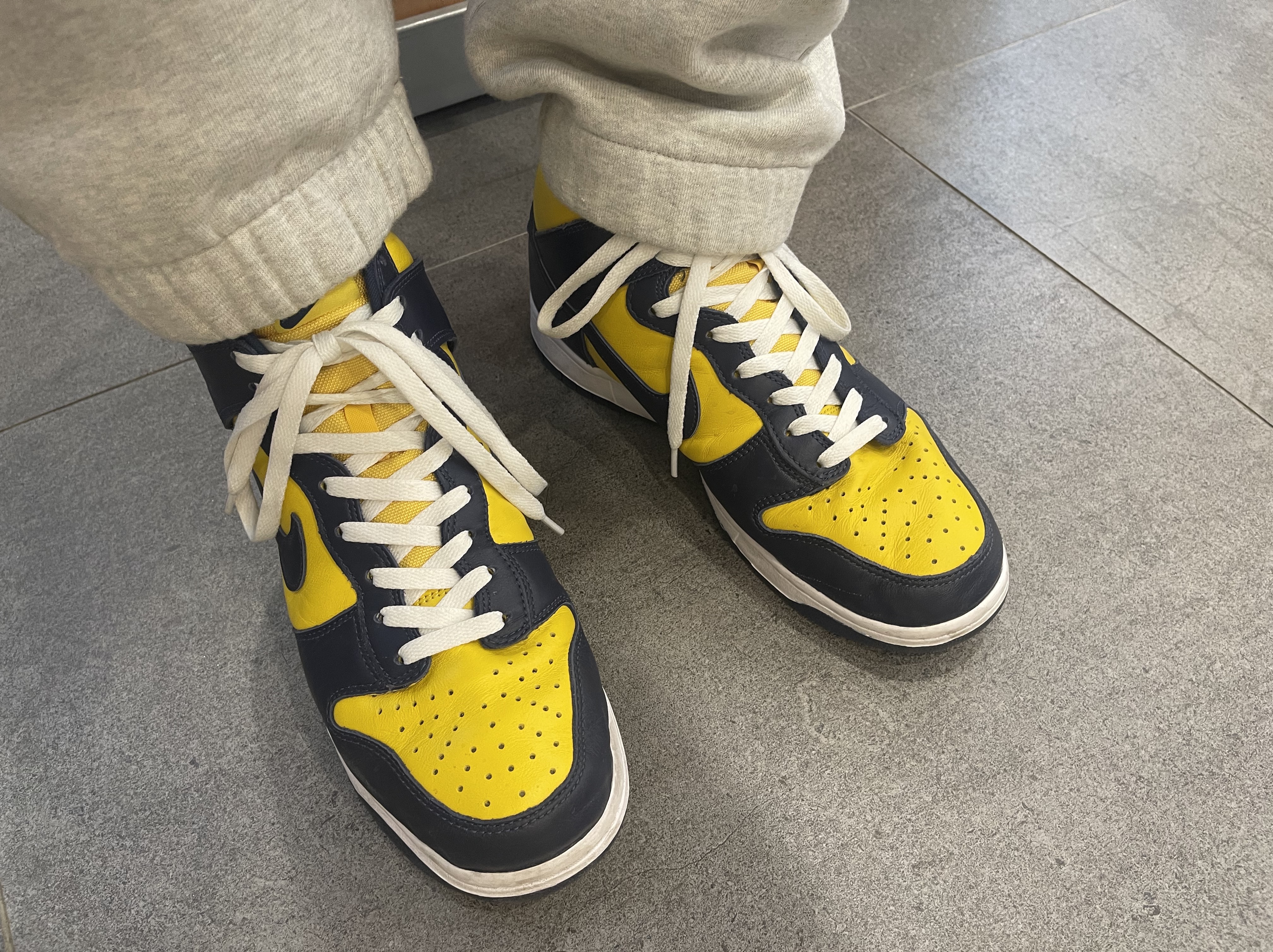 Nike Dunk High SP Maize & Blue 착용 스타일