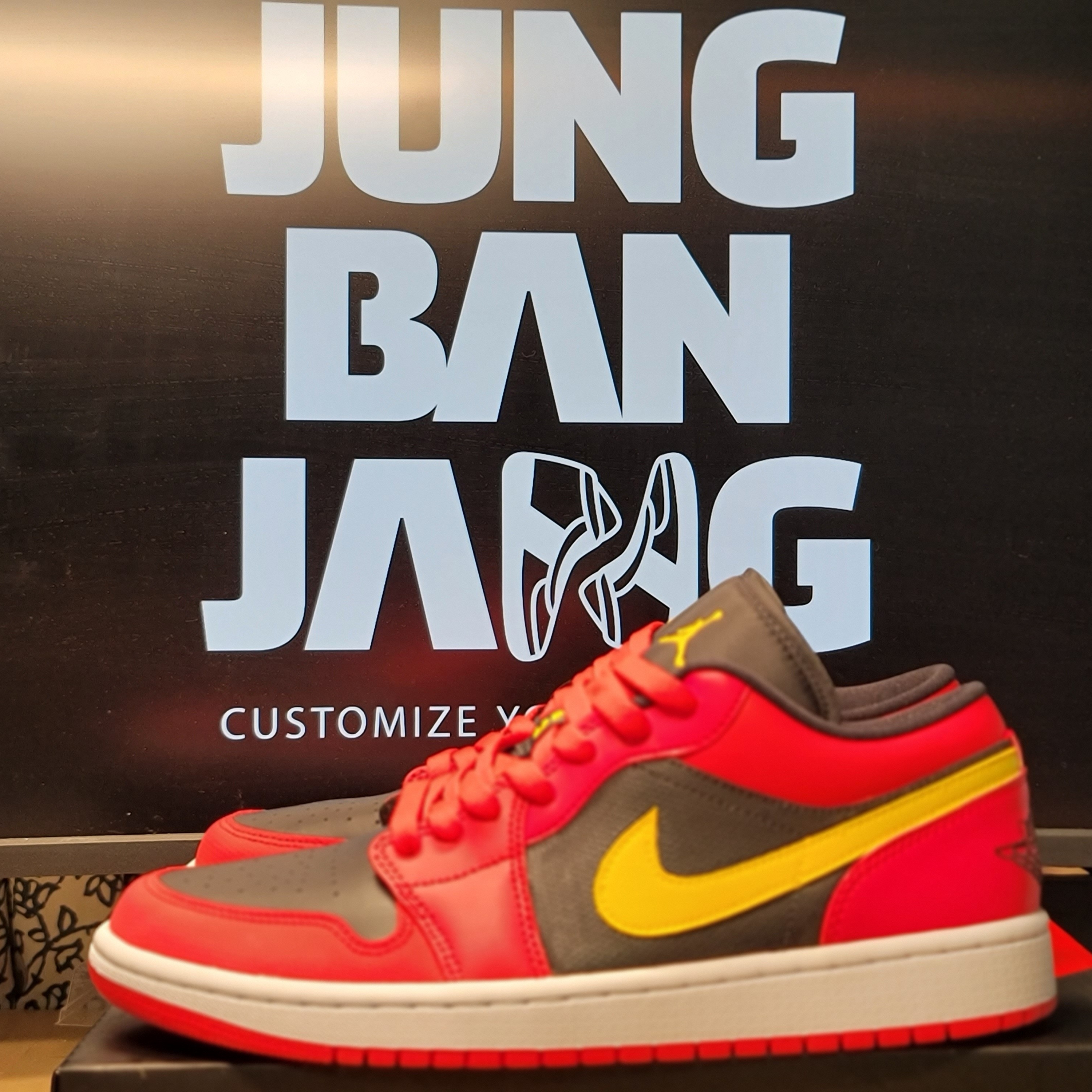 (W) Jordan 1 Low Siren Red 착용 스타일 - 1