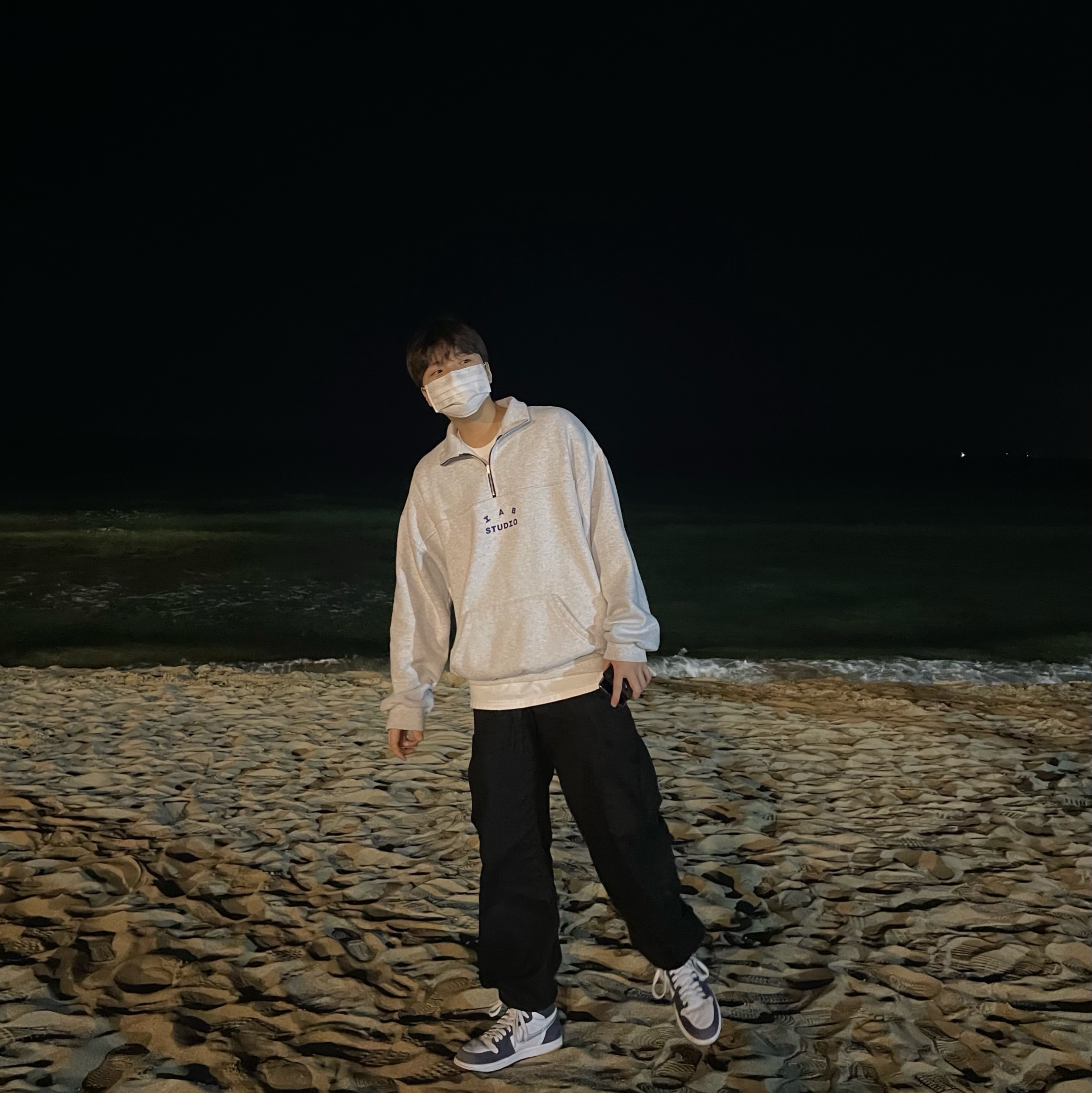 Jordan 1 Retro High OG CO.JP Midnight Navy, Stussy Basic Stussy T-Shirt White 2021 착용 스타일