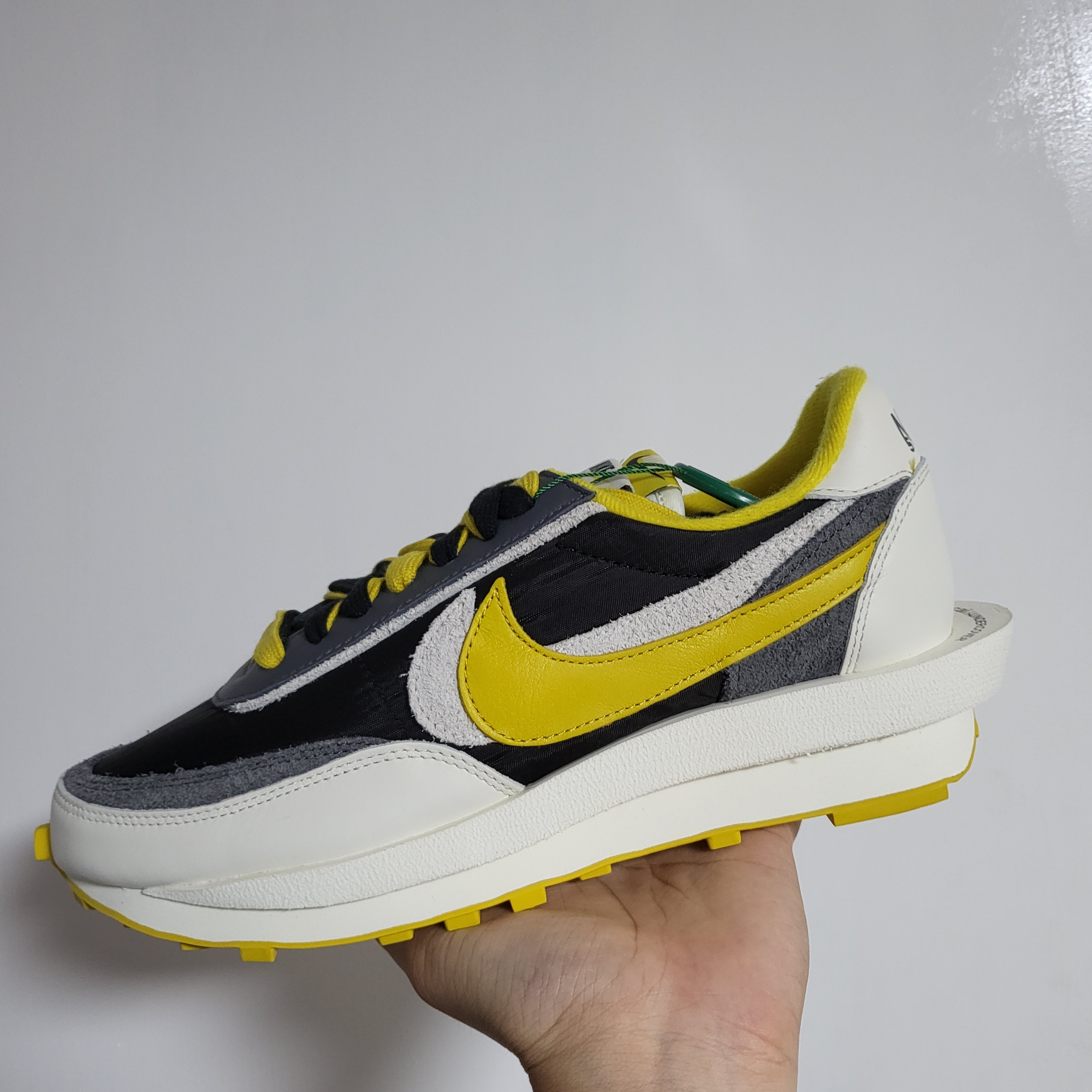 Nike x Sacai x Undercover LDWaffle Black Bright Citron 착용 스타일