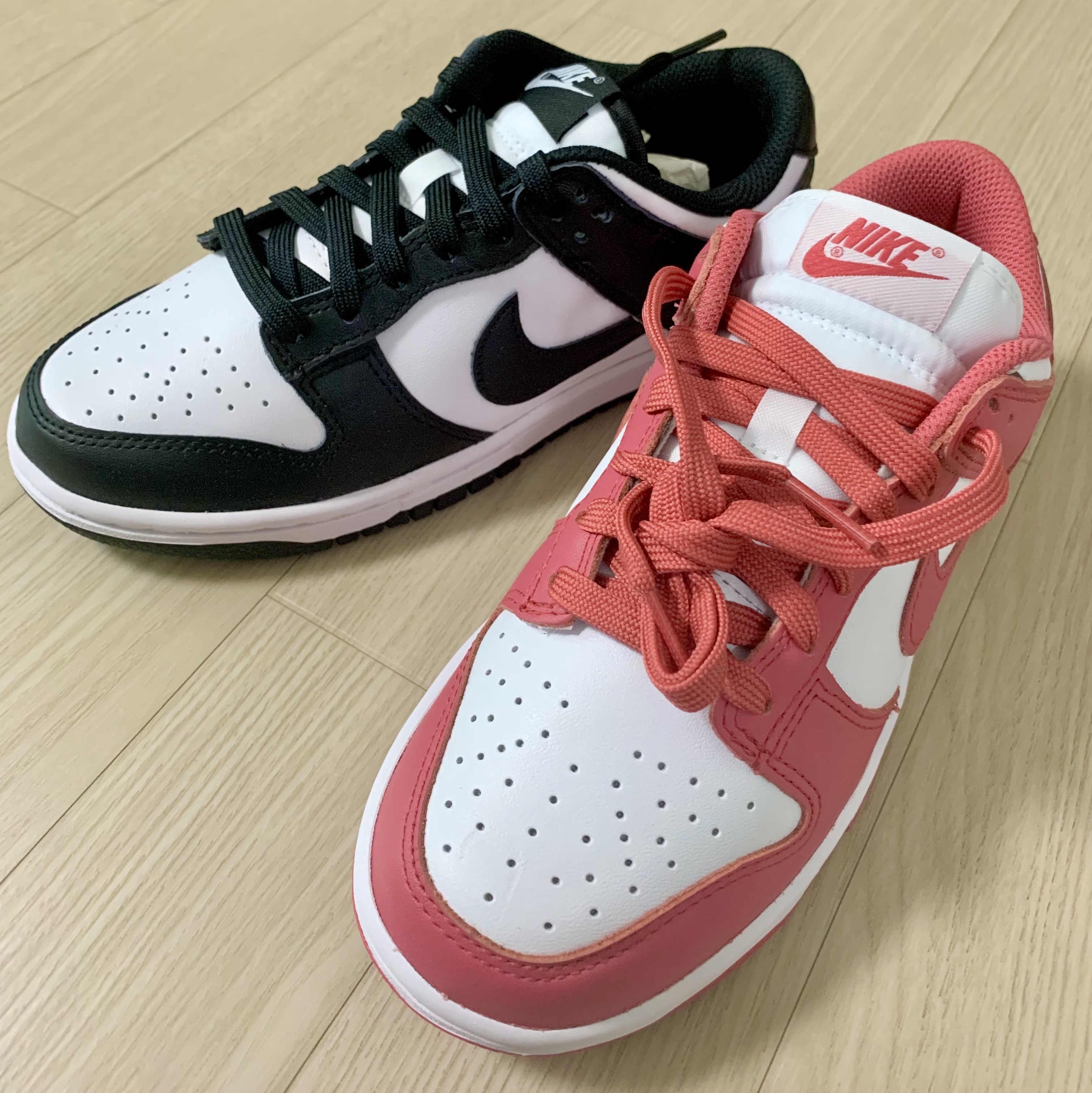 (W) Nike Dunk Low Archeo Pink, (W) Nike Dunk Low Black 착용 스타일 - 2