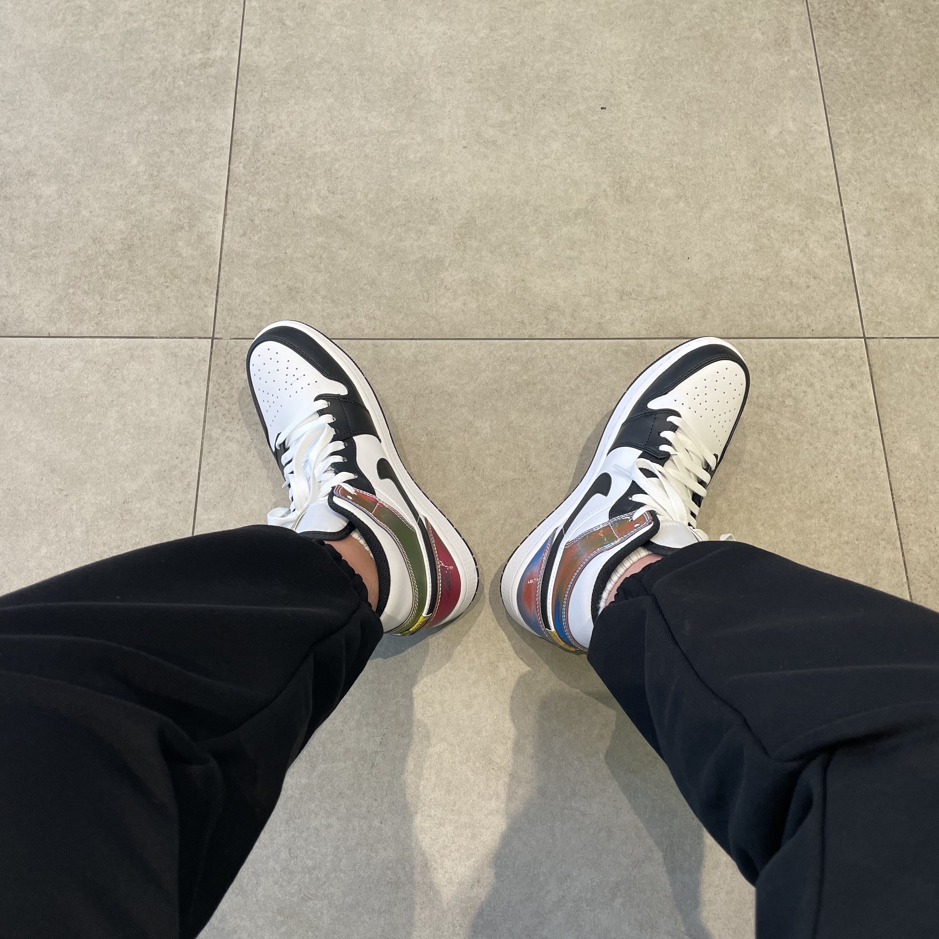 Jordan 1 Mid SE Heat Reactive 착용 스타일
