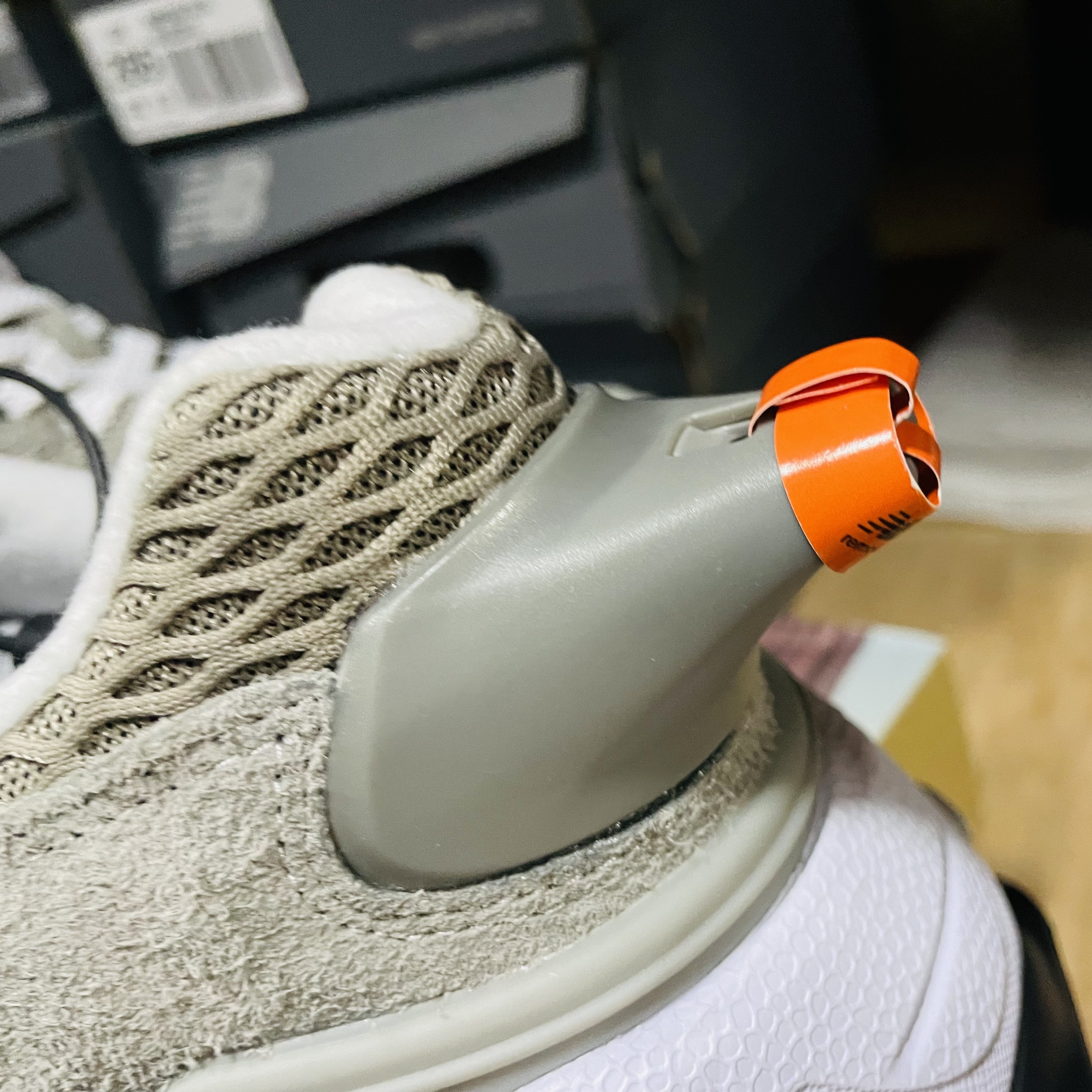 New Balance x Salehe Bembury 574 Yurt Shark Skin 착용 스타일 - 5