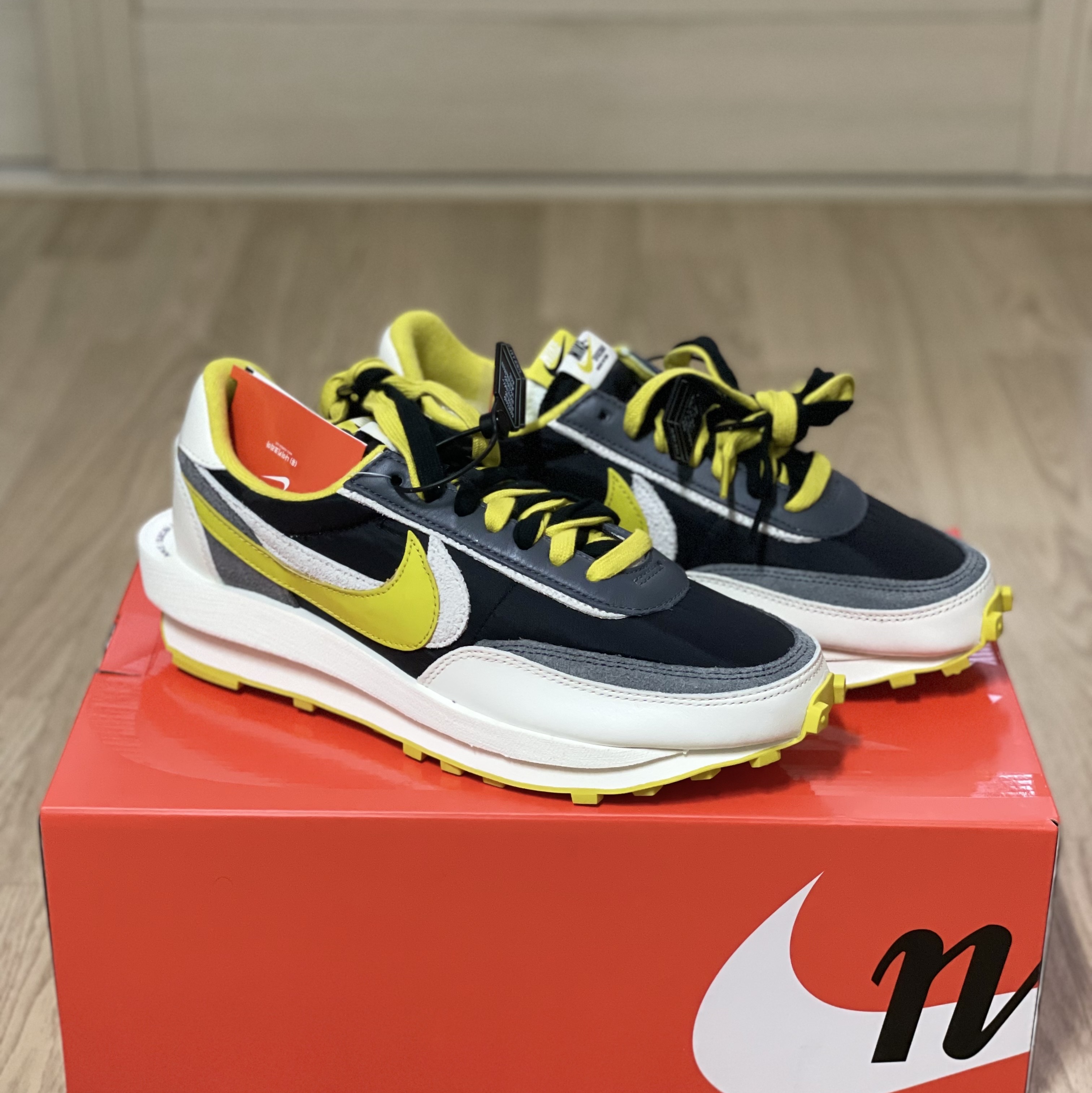 Nike x Sacai x Undercover LDWaffle Black Bright Citron 착용 스타일 - 2
