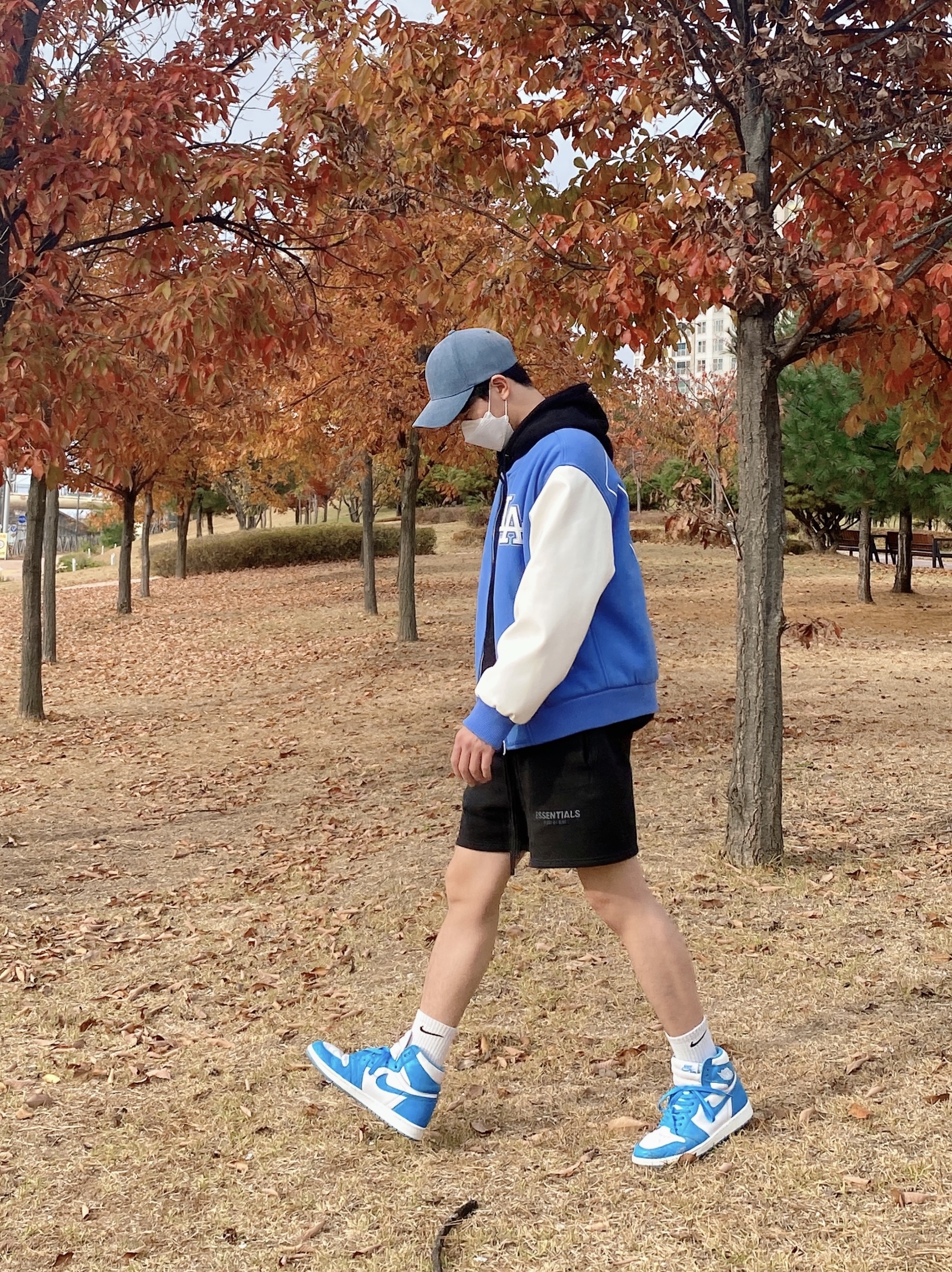Jordan 1 Retro UNC, Essentials Sweatshorts Black - 21SS 착용 스타일 - 3