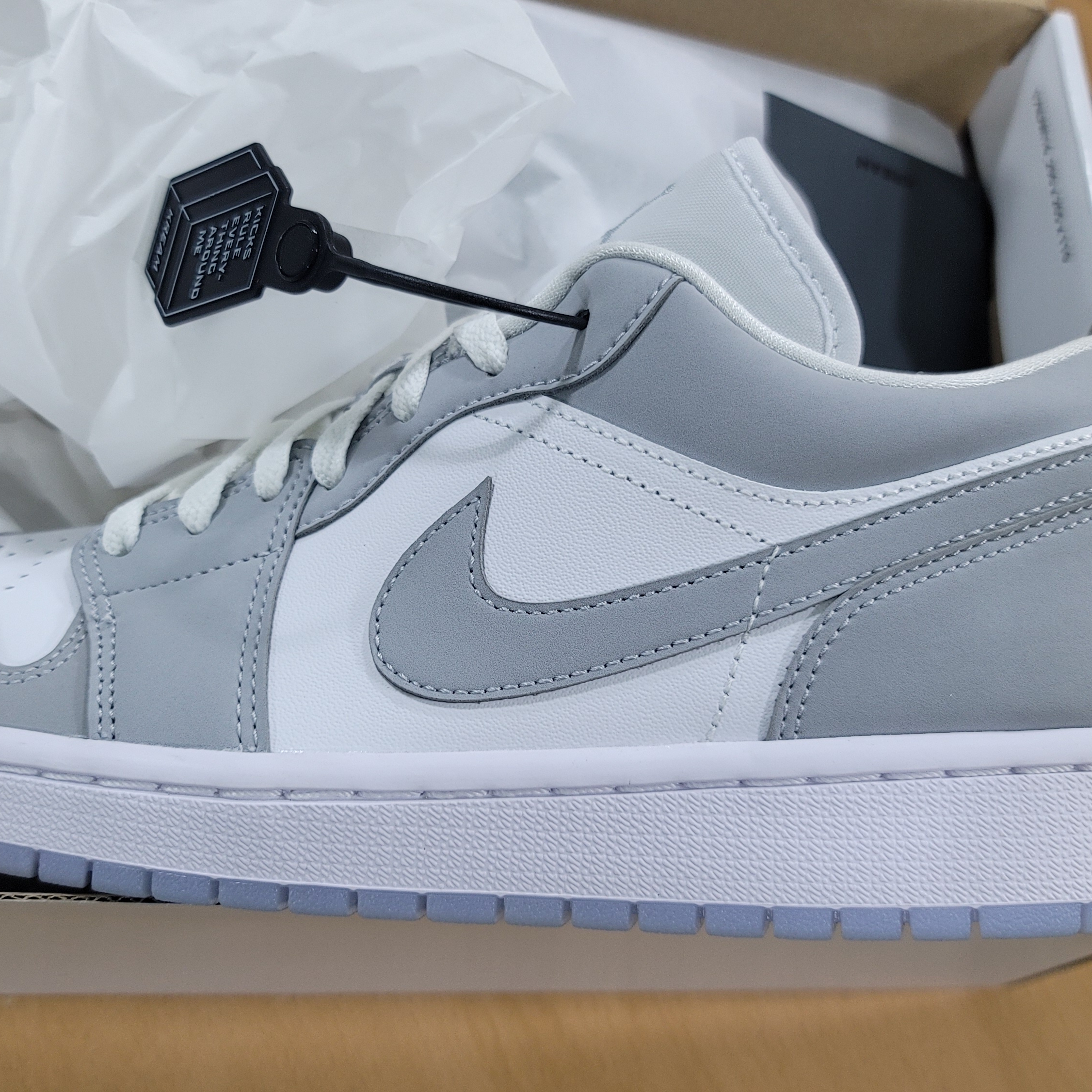 (W) Jordan 1 Low White Wolf Grey 착용 스타일