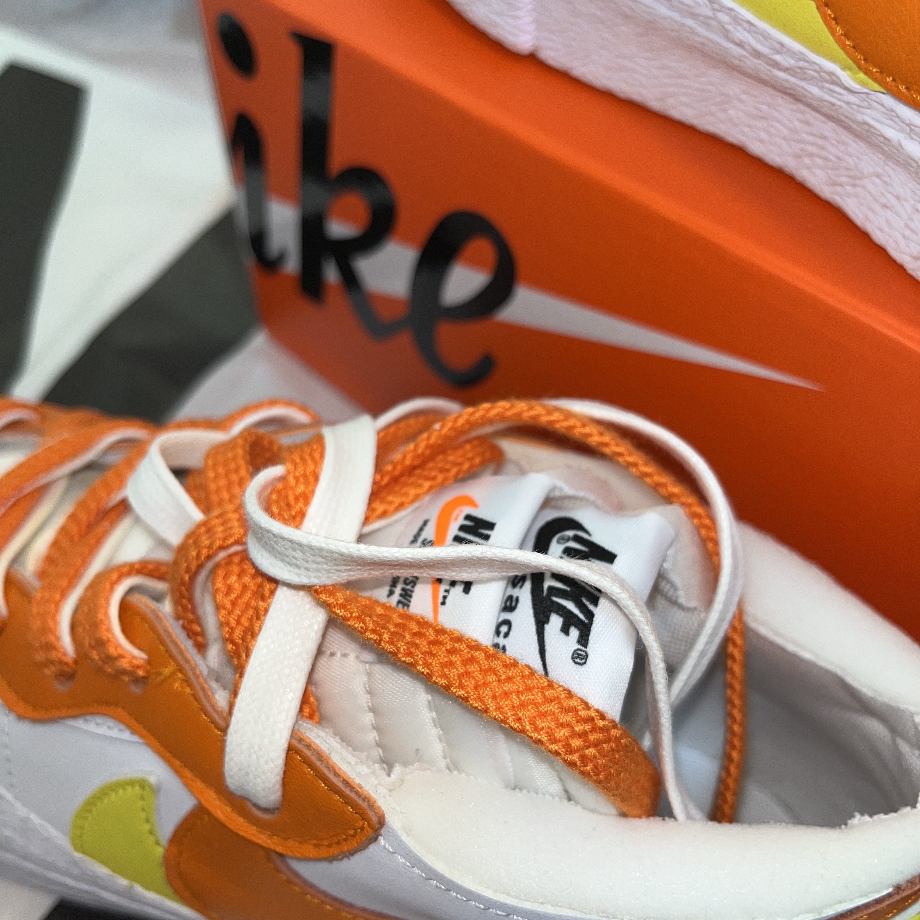 Nike x Sacai Blazer Low Magma Orange 착용 스타일