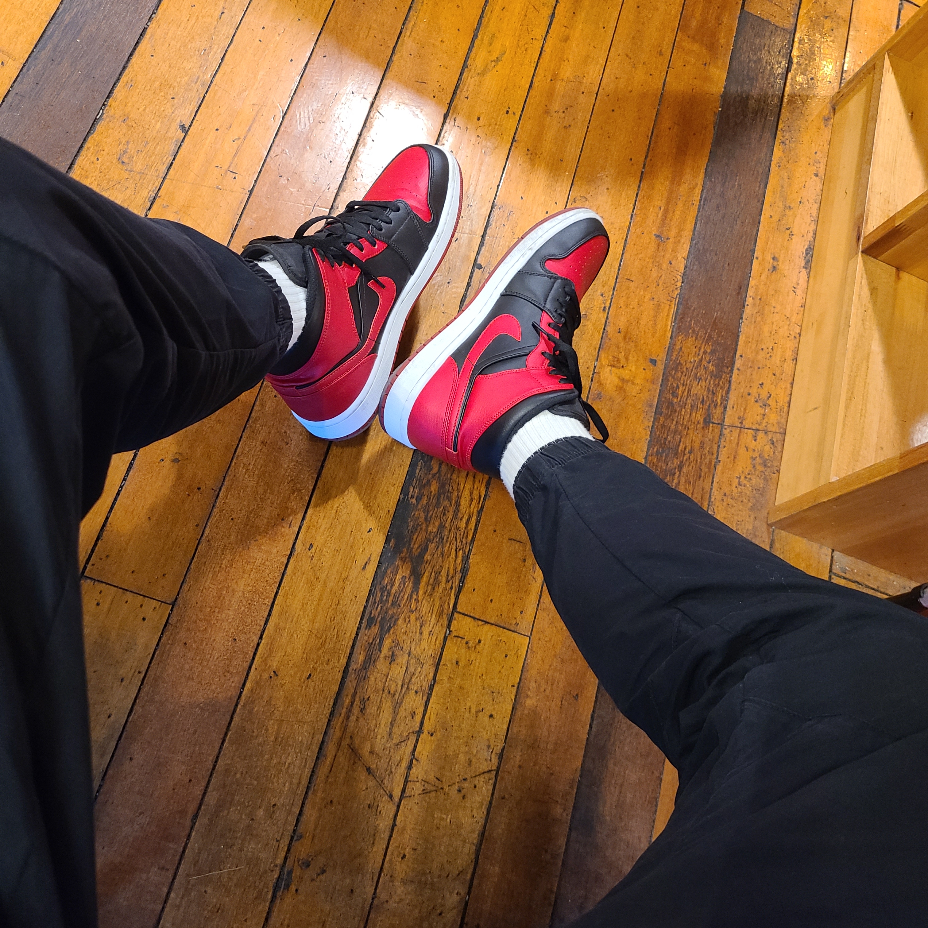 Jordan 1 Mid Bred Banned 2020 착용 스타일 - 2