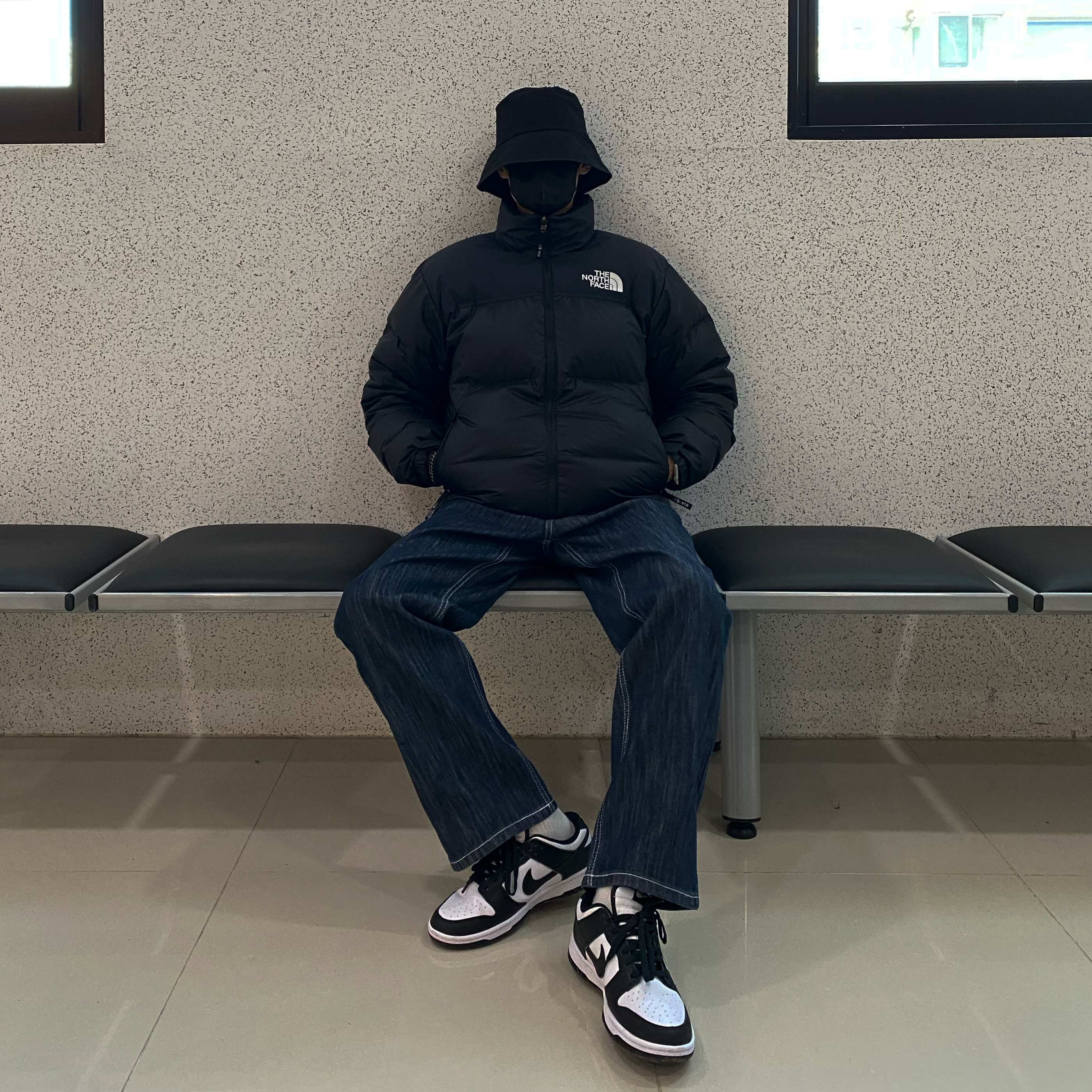 Nike Dunk Low Retro Black, The North Face 1996 Eco Nuptse Jacket Real Black 착용 스타일