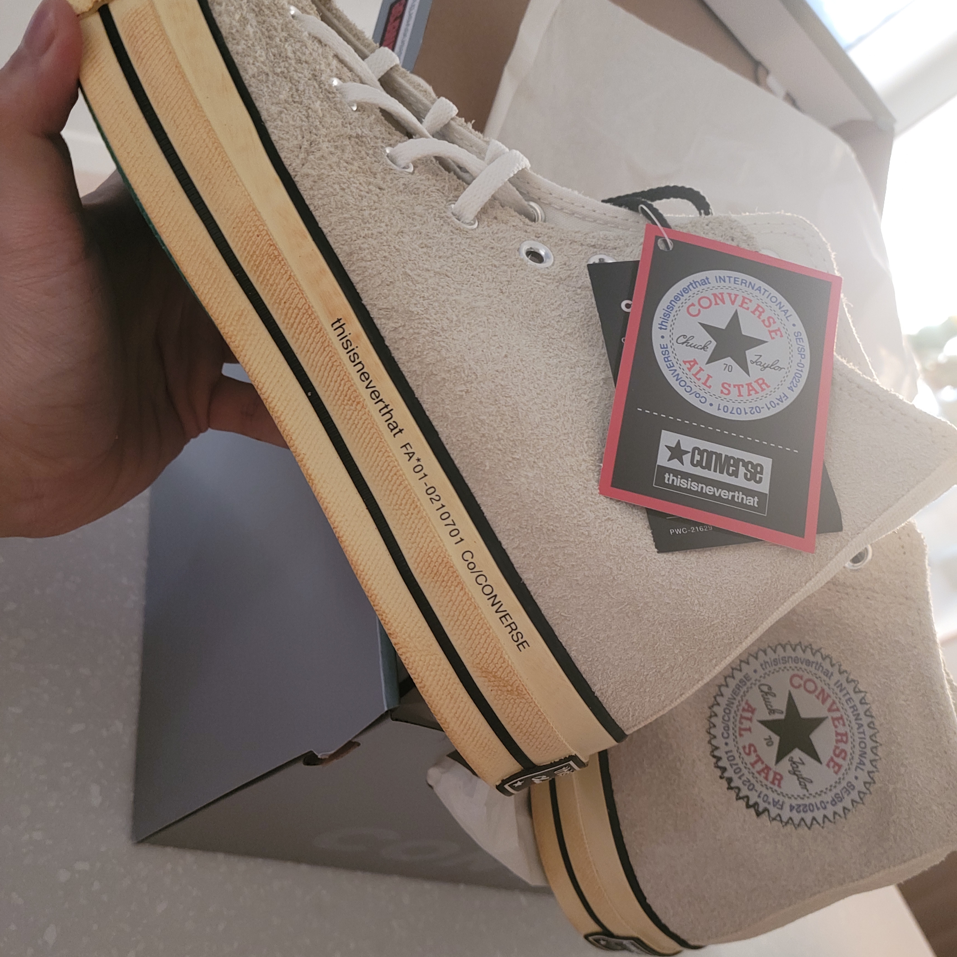 Converse x Thisisneverthat Chuck 70 High Lemon Icing 착용 스타일 - 2