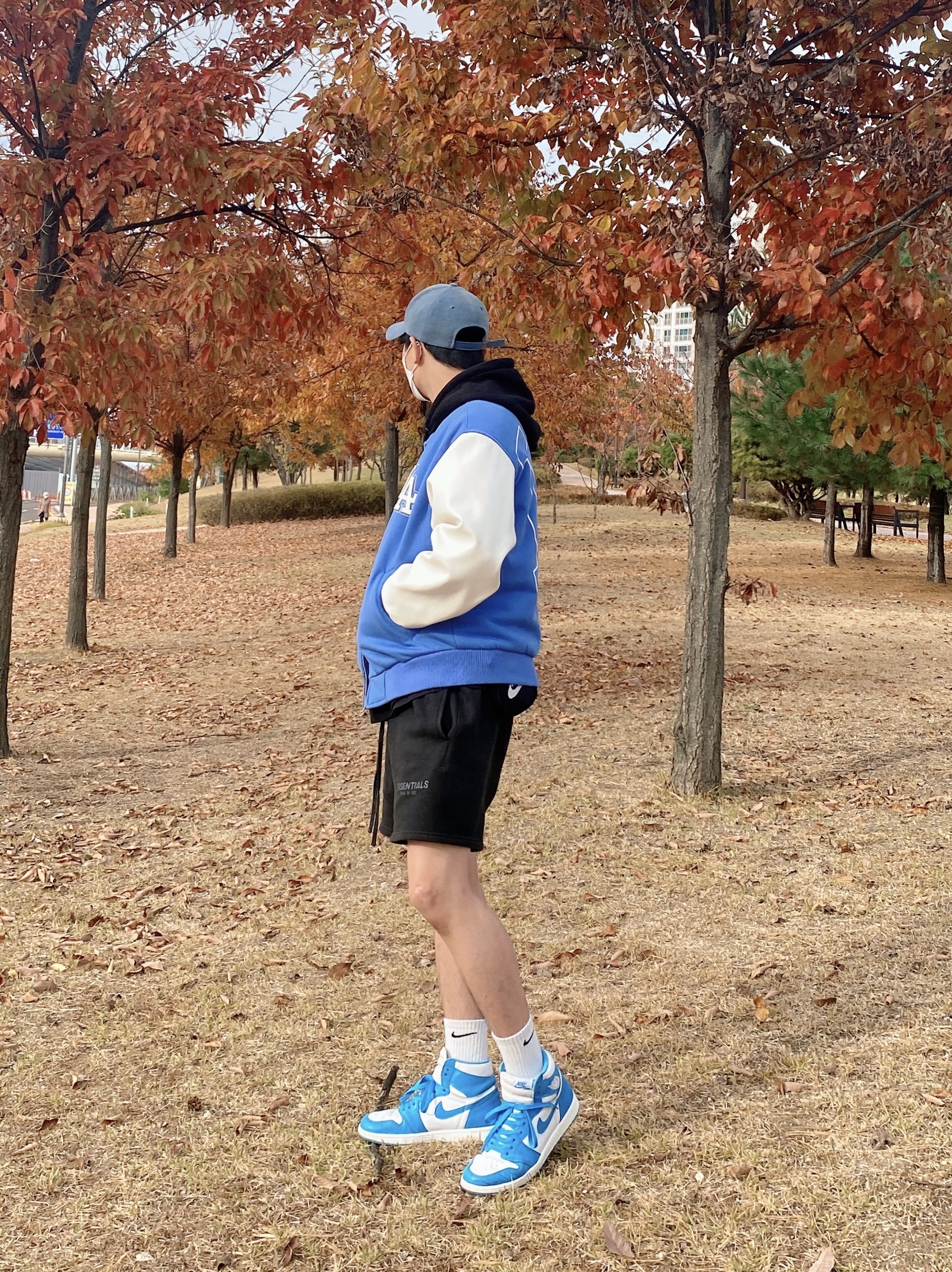 Jordan 1 Retro UNC, Essentials Sweatshorts Black - 21SS 착용 스타일 - 1