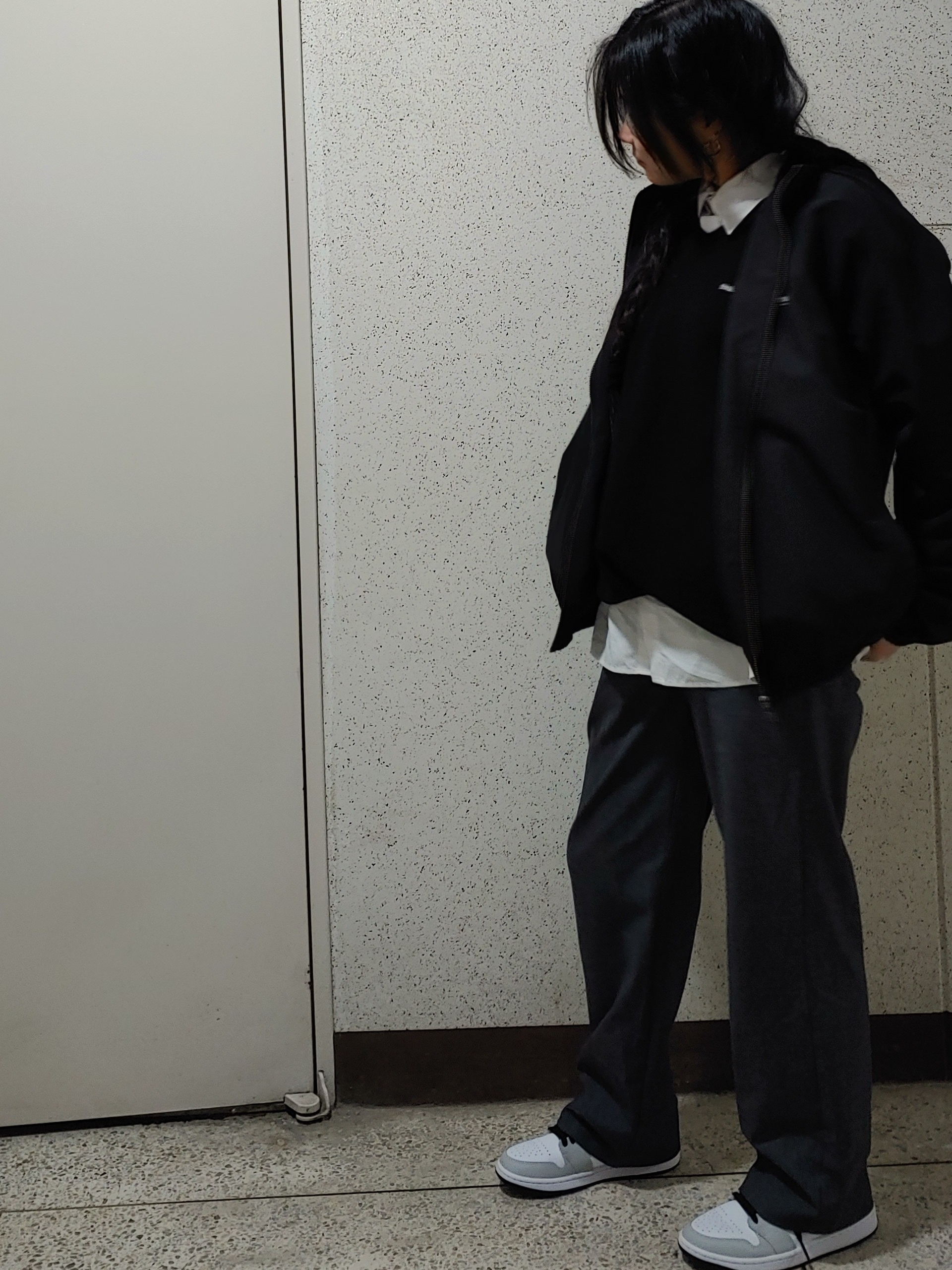 (W) Jordan 1 Mid Grey Fog 착용 스타일 - 1
