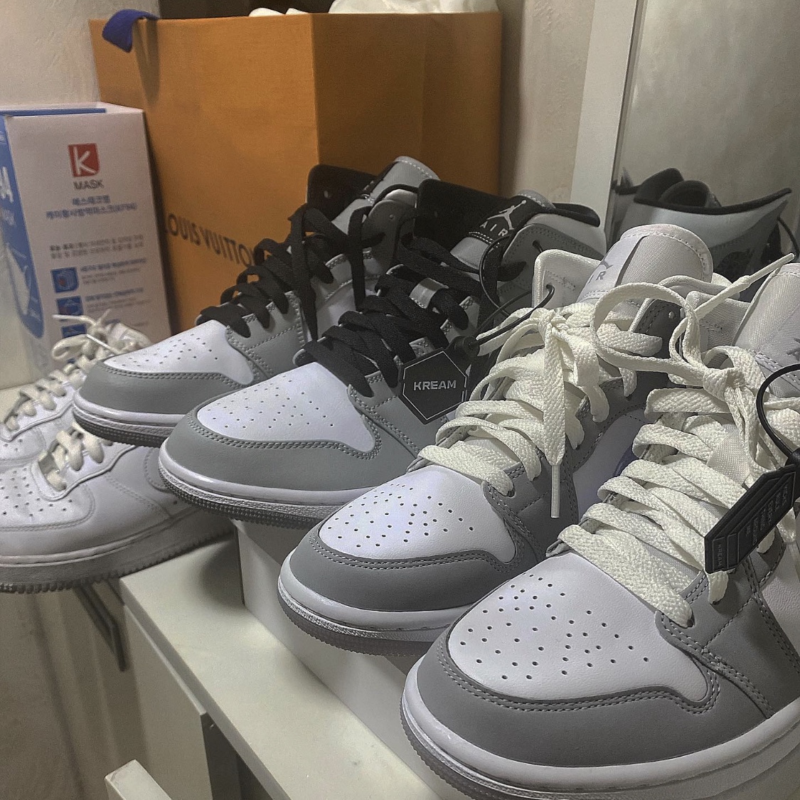 Jordan 1 Mid Light Smoke Grey, (W) Jordan 1 Mid Wolf Grey 착용 스타일