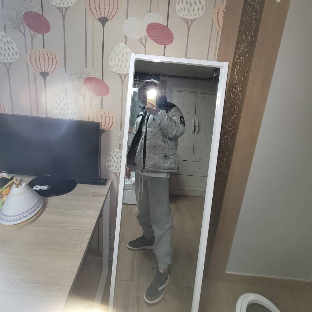 Jordan 1 x Travis Scott Retro Low OG SP Mocha, Supreme Bandana Box Logo Hooded Sweatshirt Heather Grey - 19FW 착용 스타일