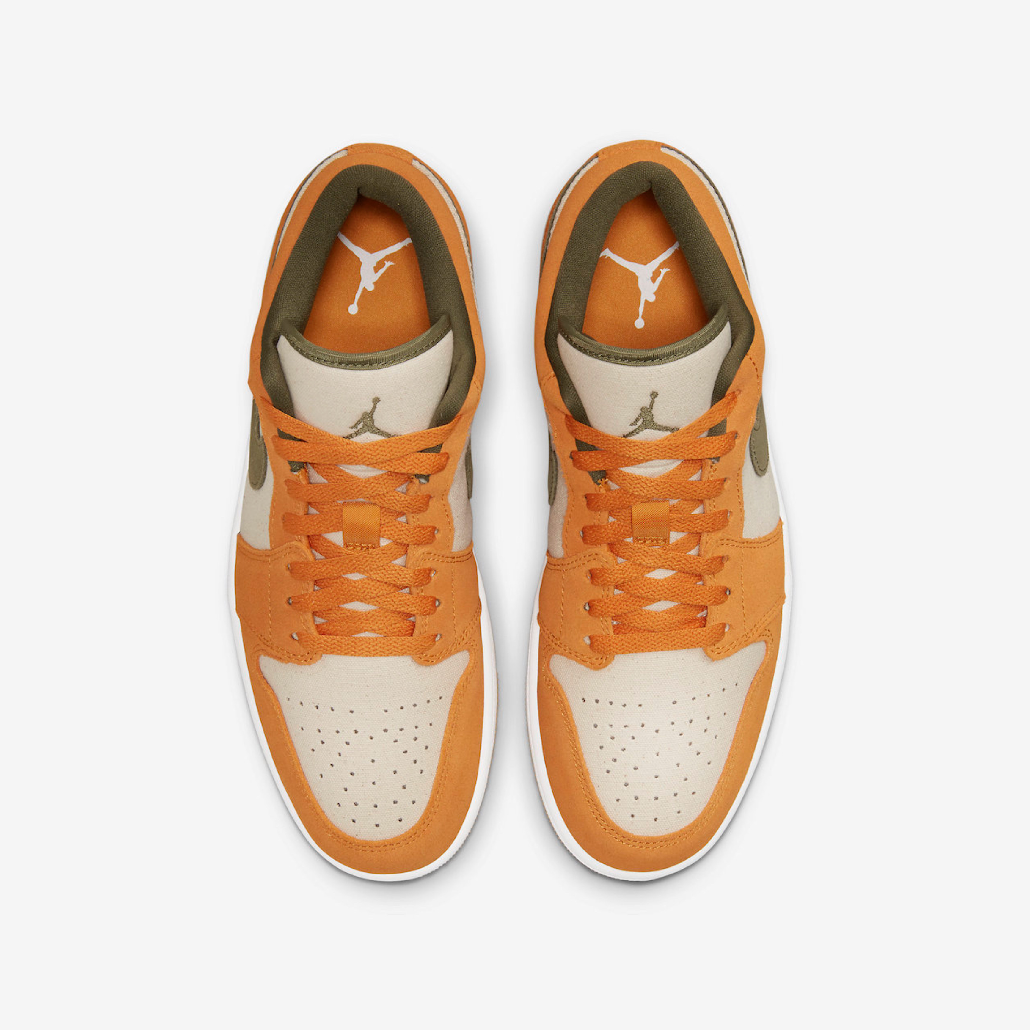 Jordan 1 Low SE Light Curry 착용 스타일 - 4