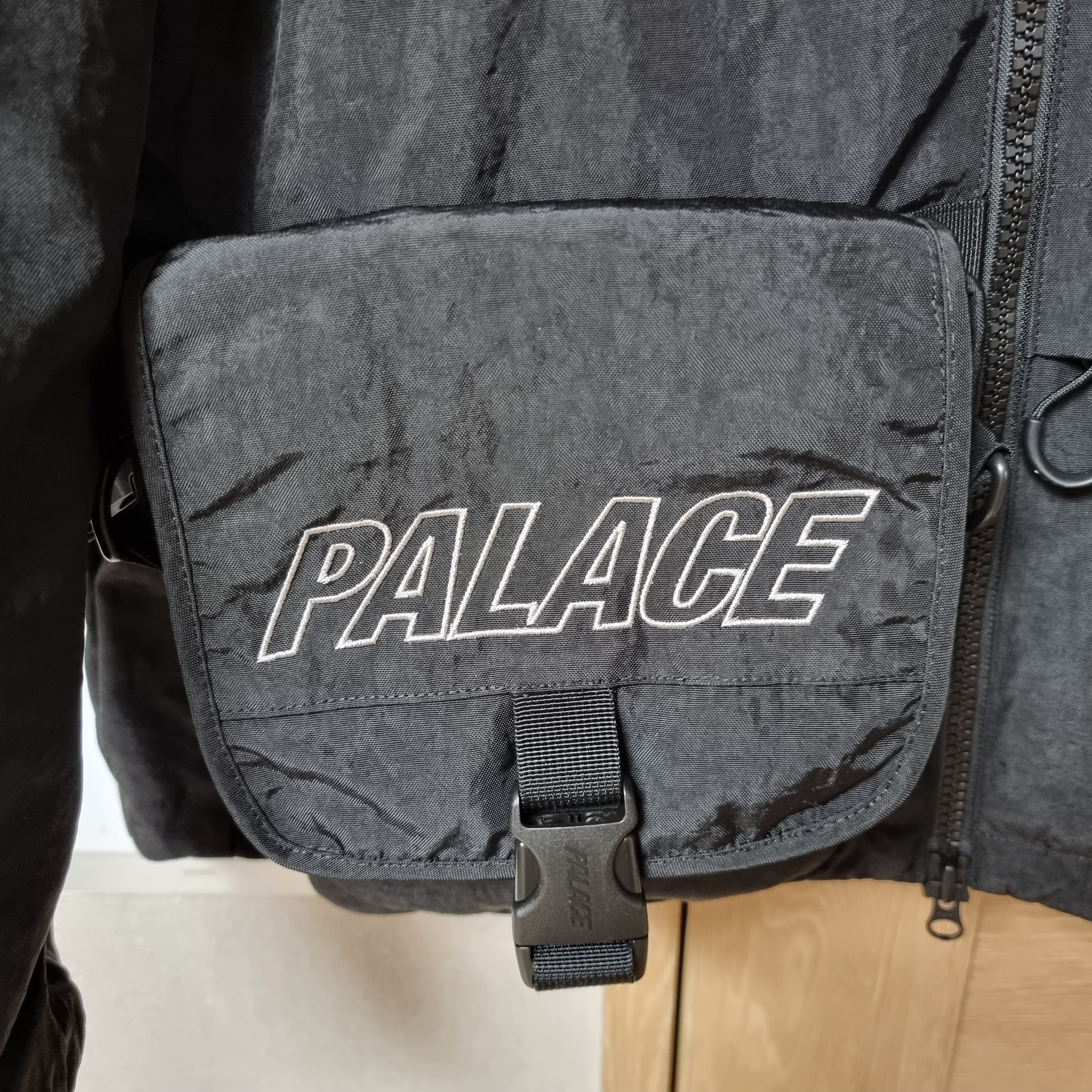 Palace Bag Jacket Black - 21FW 착용 스타일 - 3