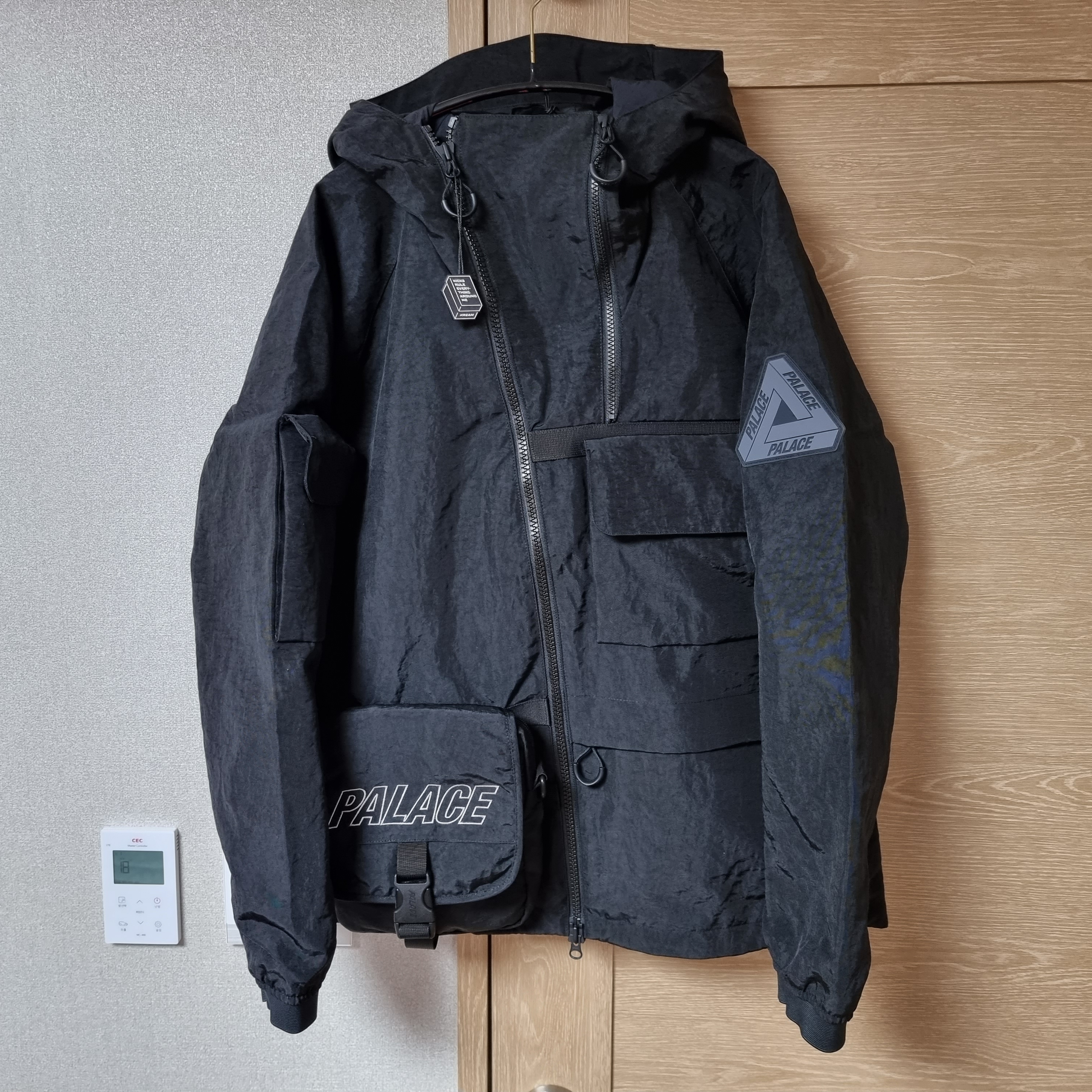 Palace Bag Jacket Black - 21FW 착용 스타일 - 1
