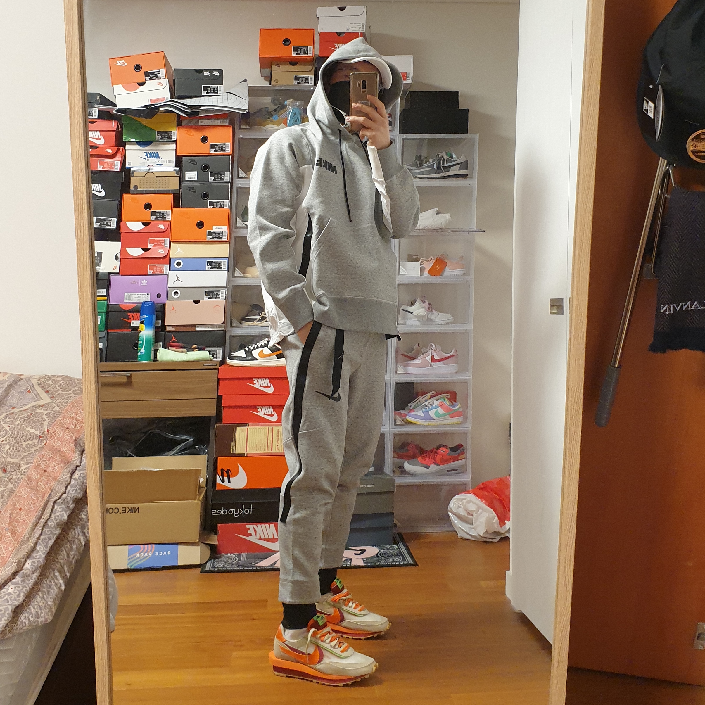Nike x Sacai x Clot LDWaffle Orange Blaze, Nike x Sacai NRG Pullover Hoodie Dark Grey Heather - US/EU 착용 스타일 - 2