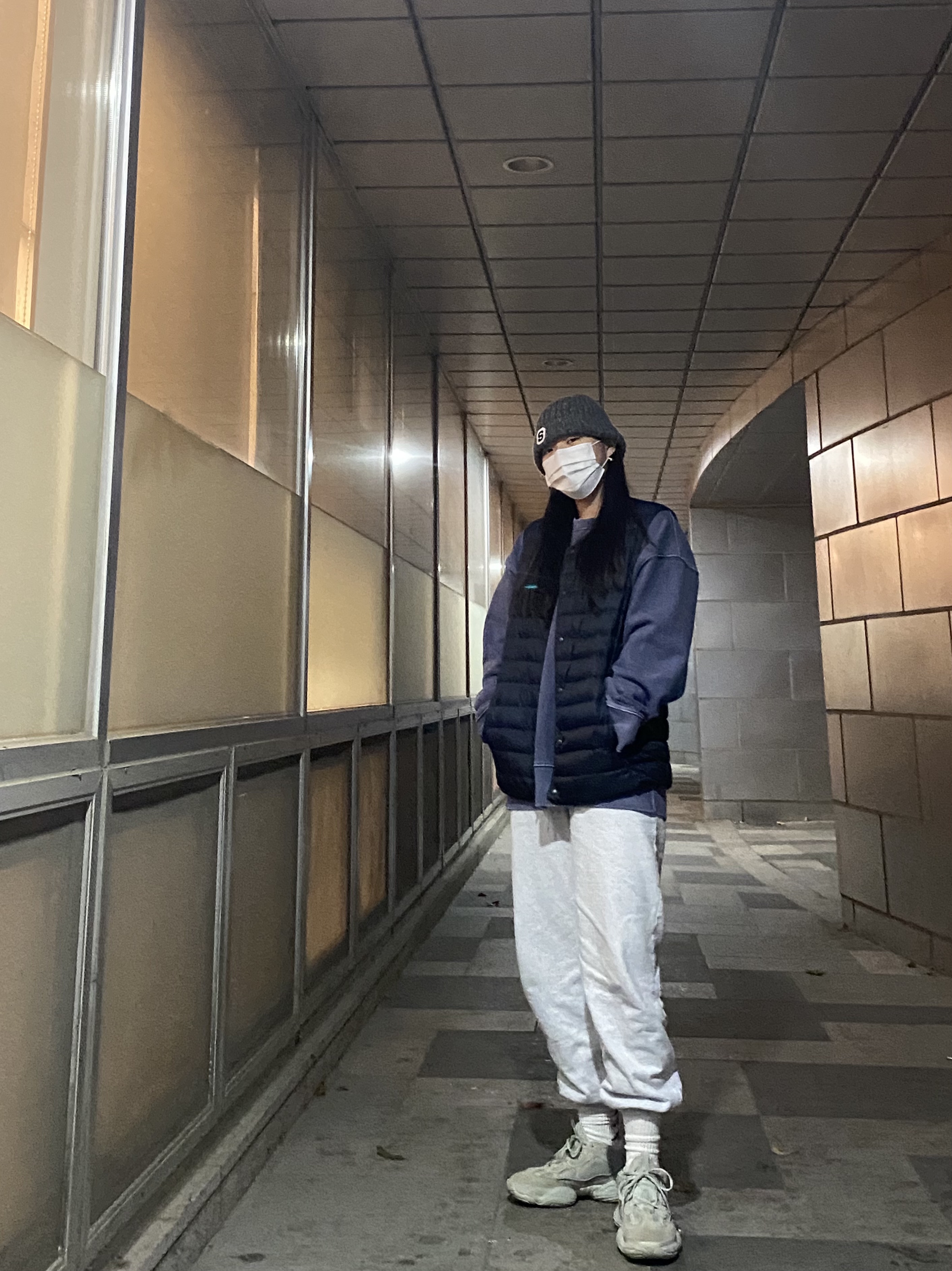 Adidas Yeezy 500 Blush 2018 착용 스타일 - 3